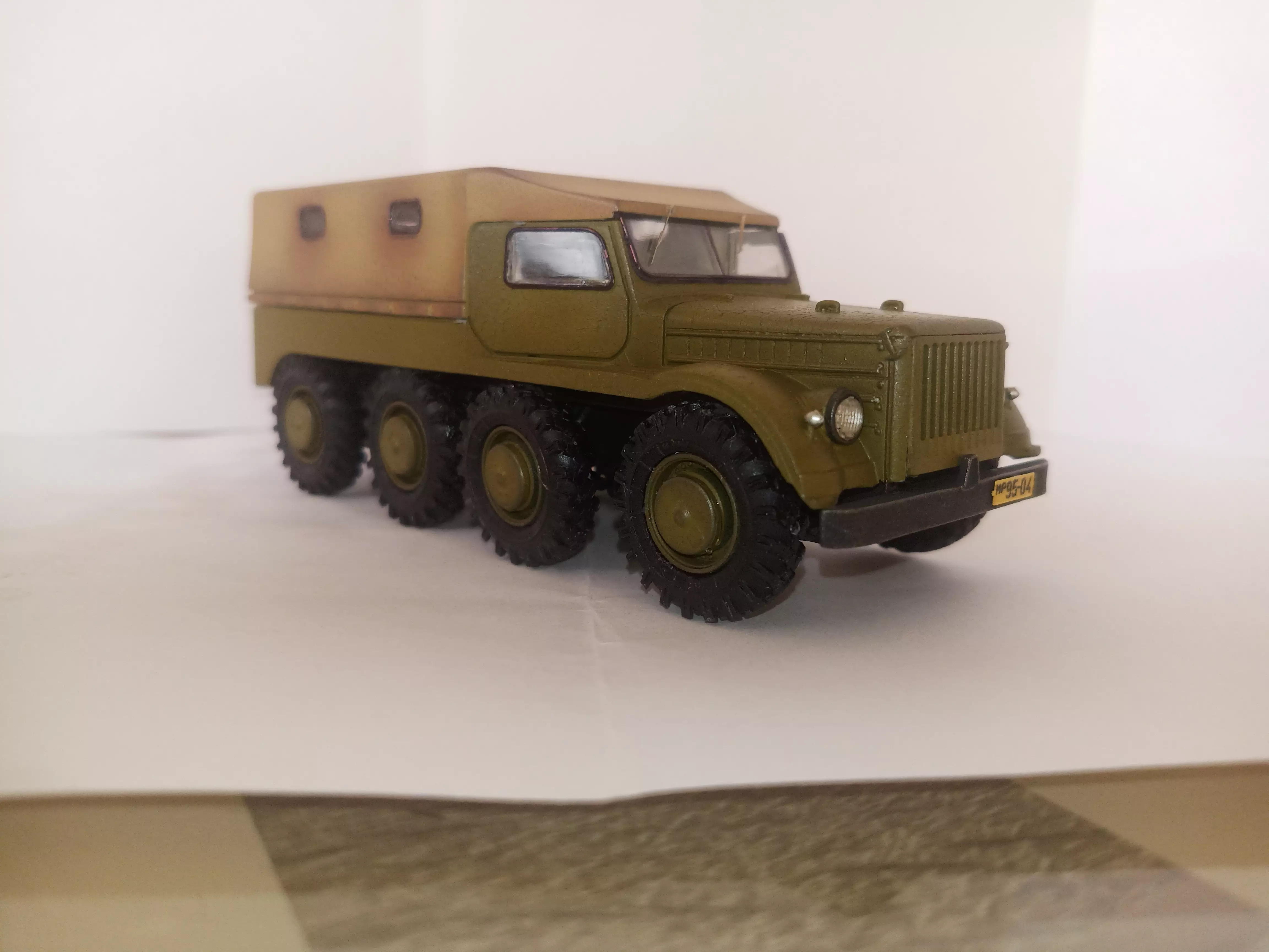 Сборная модель лесовоз с прицепом-роспуском 43204-10