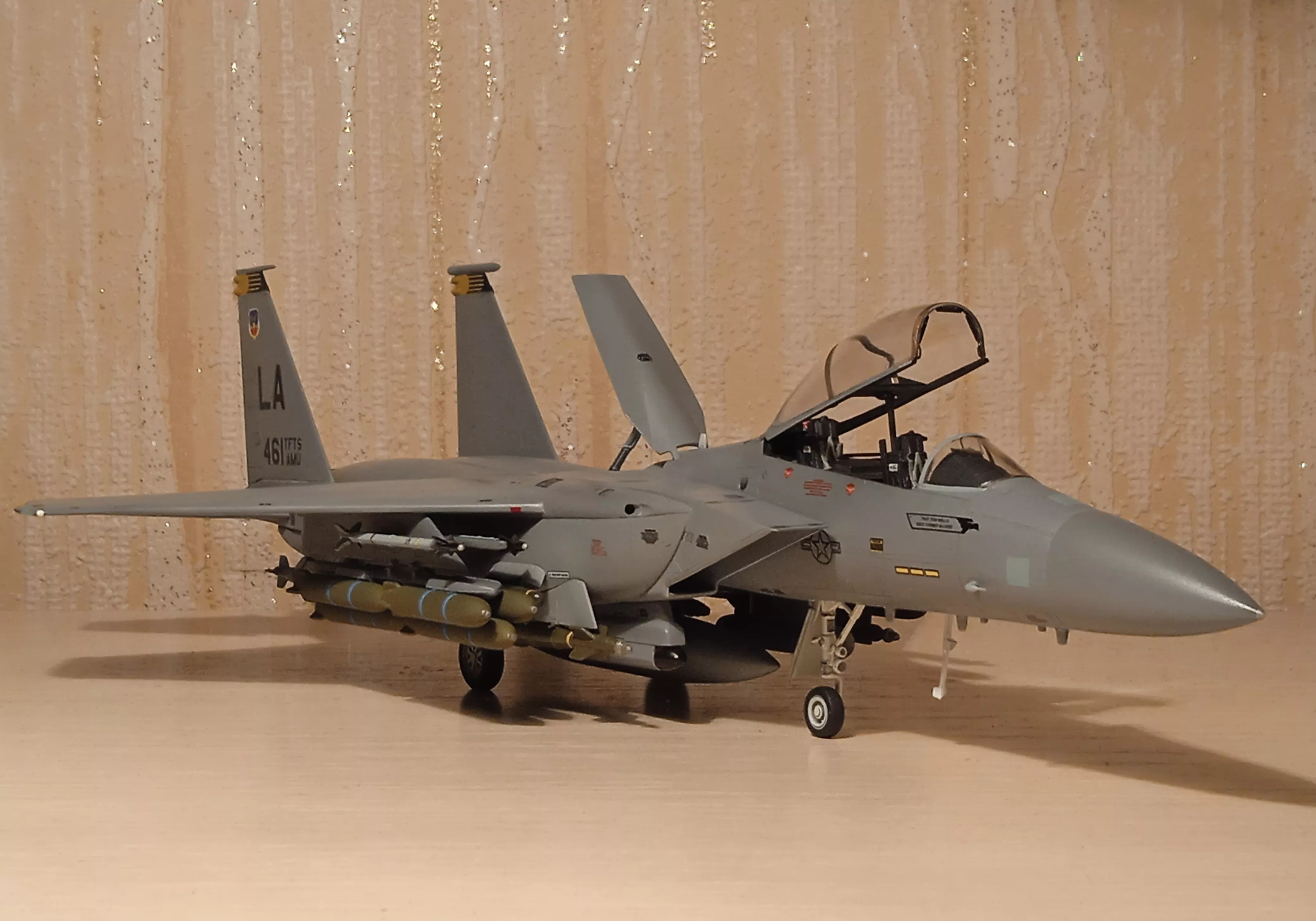 Самолет F-15E Strike Eagle