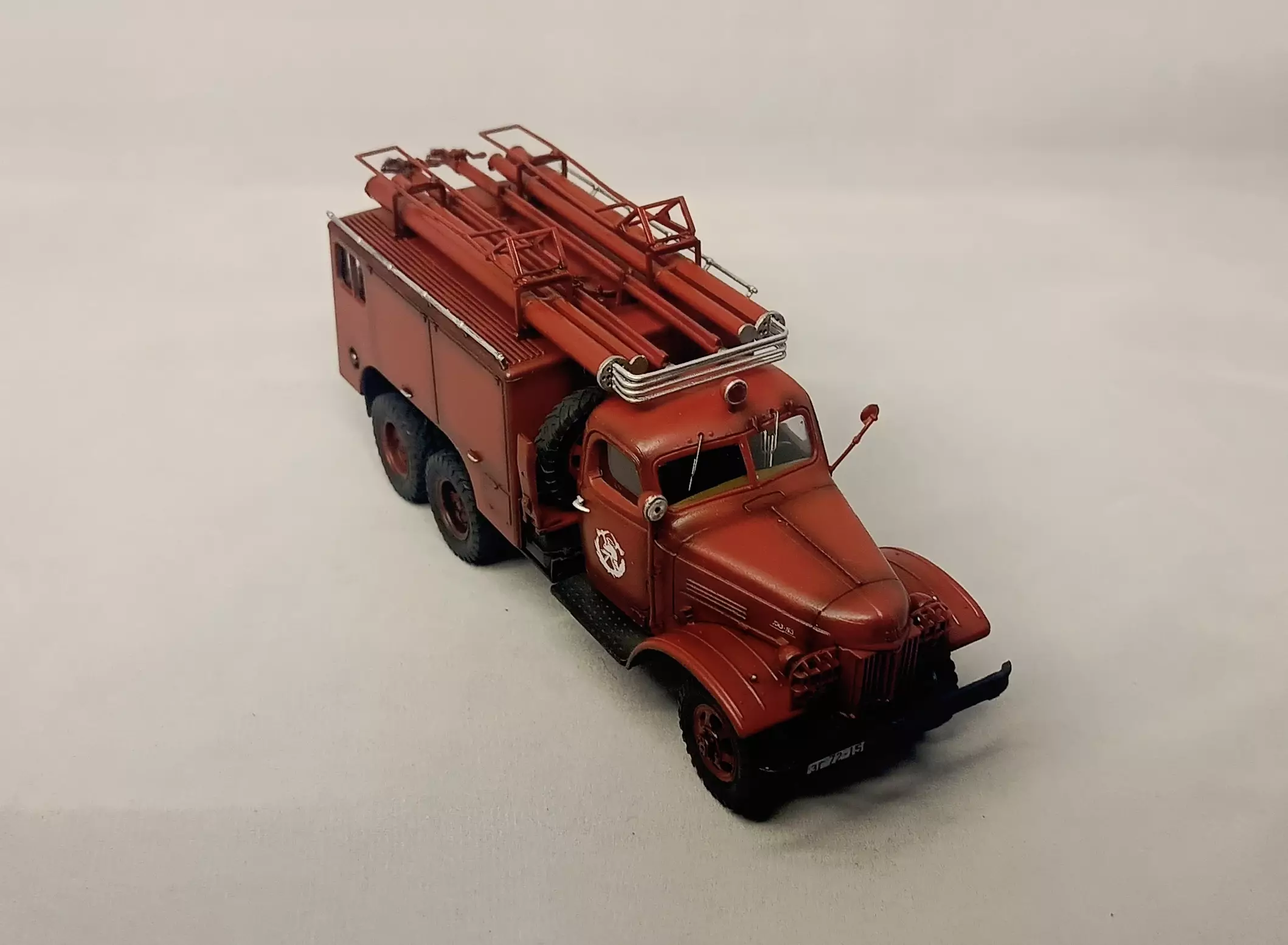 Сборная модель лесовоз с прицепом-роспуском 43204-10