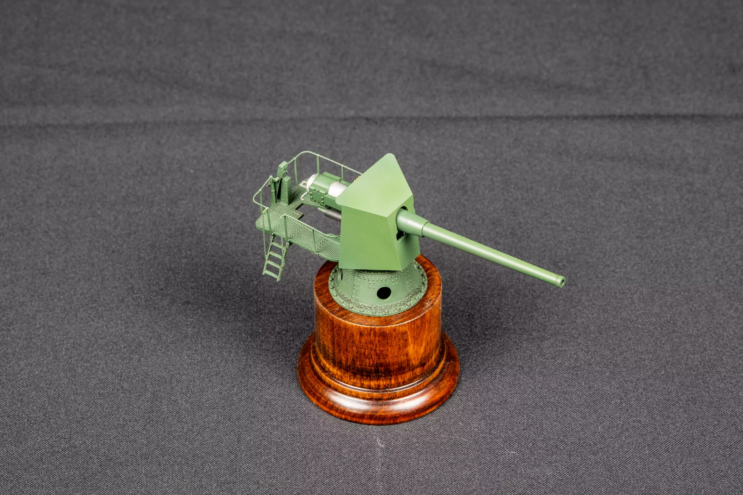 Сборная модель лесовоз с прицепом-роспуском 43204-10