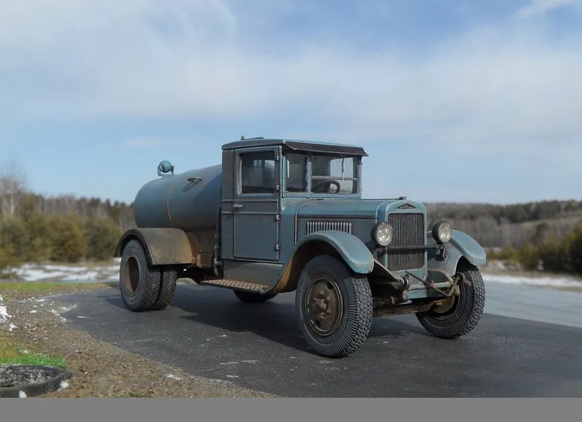 Сборная модель Ассенизационная машина ЦН-15 (ЗИС-5)