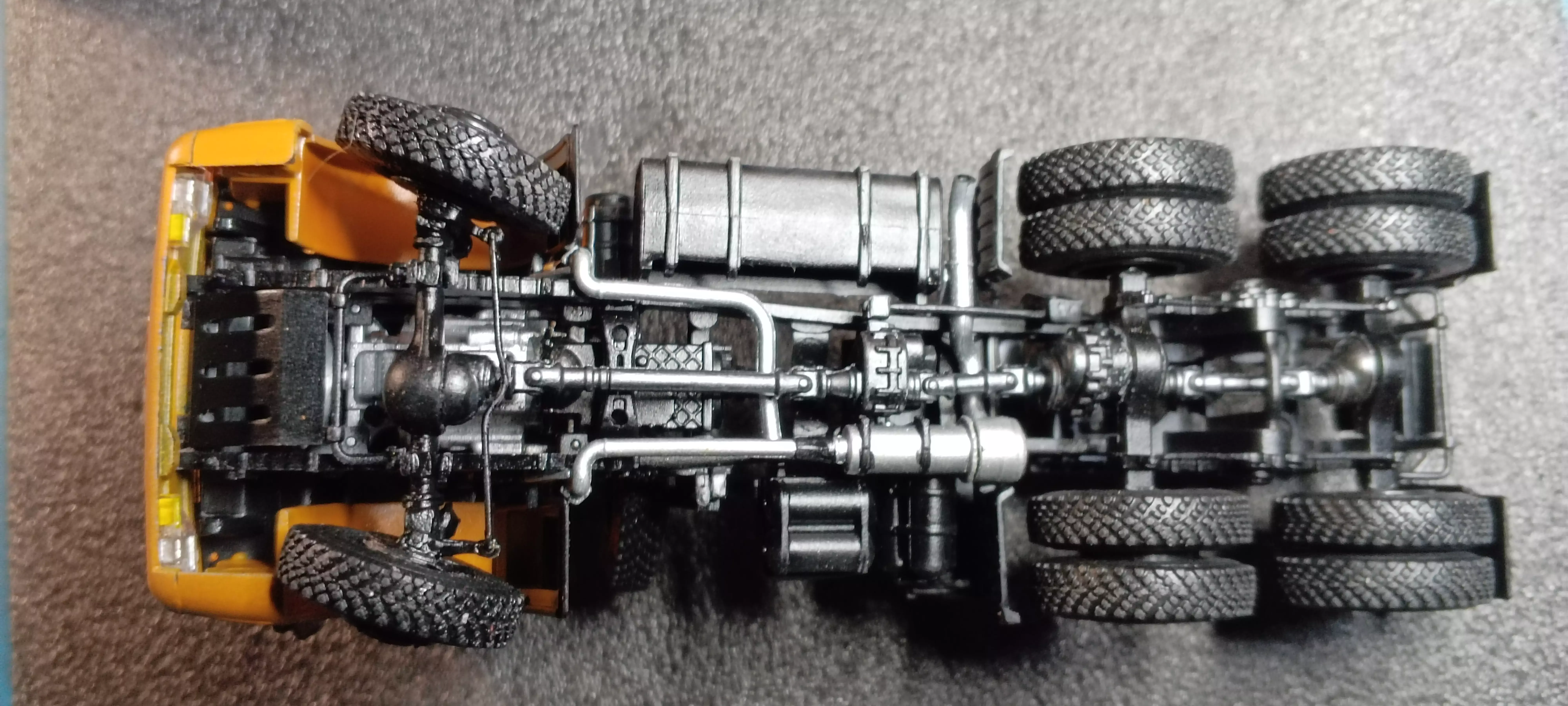 Сборная модель лесовоз с прицепом-роспуском 43204-10