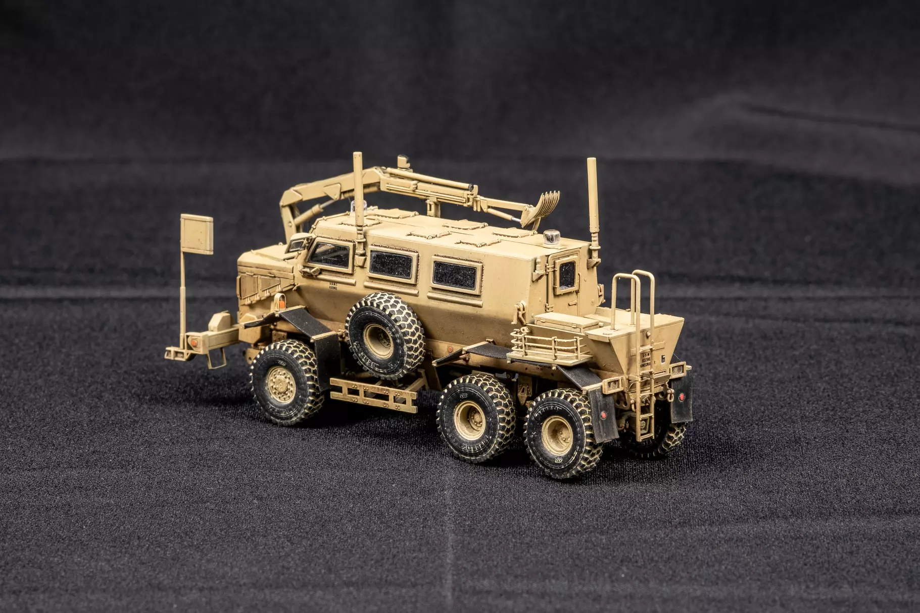 Сборная модель лесовоз с прицепом-роспуском 43204-10