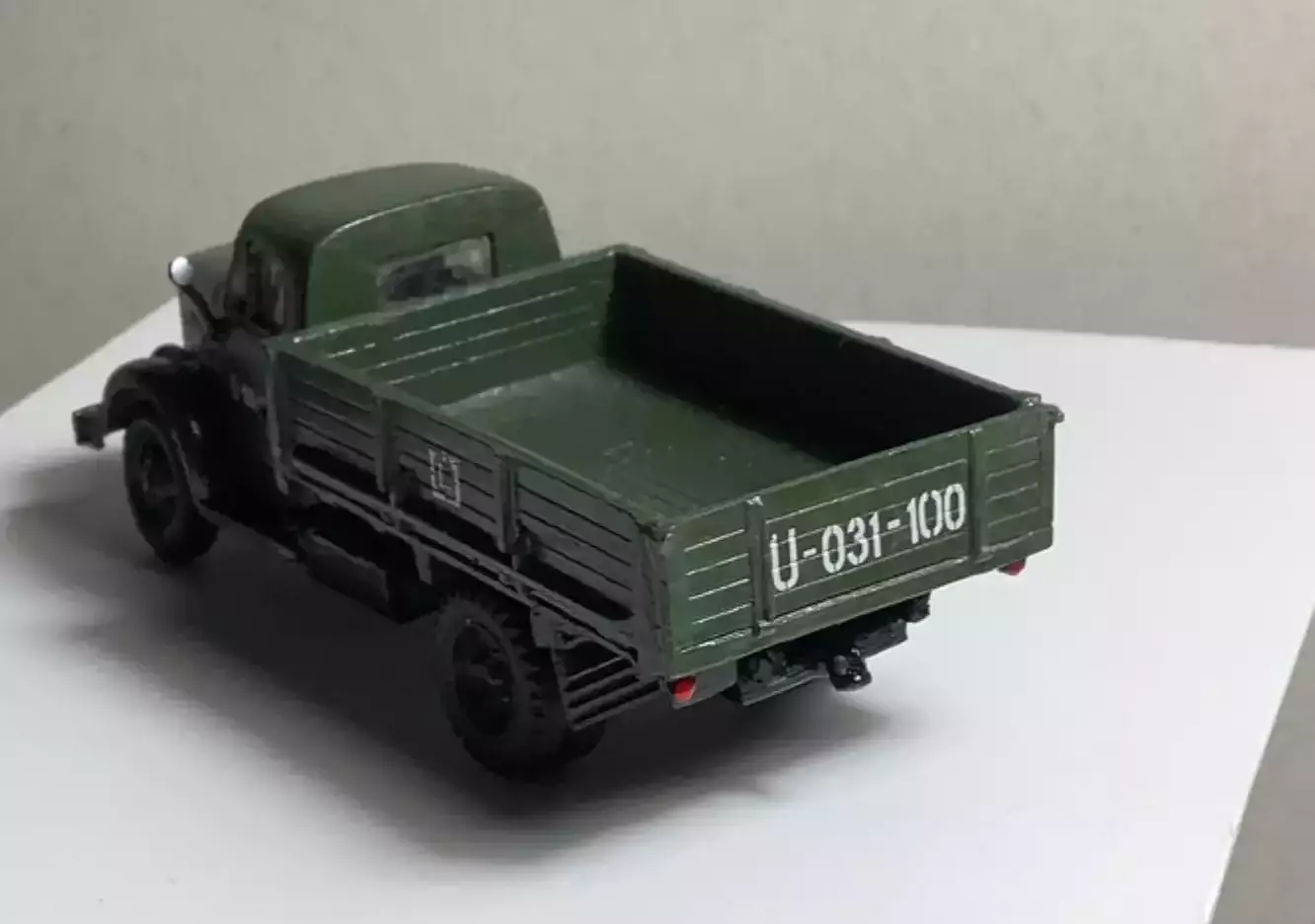 Сборная модель лесовоз с прицепом-роспуском 43204-10