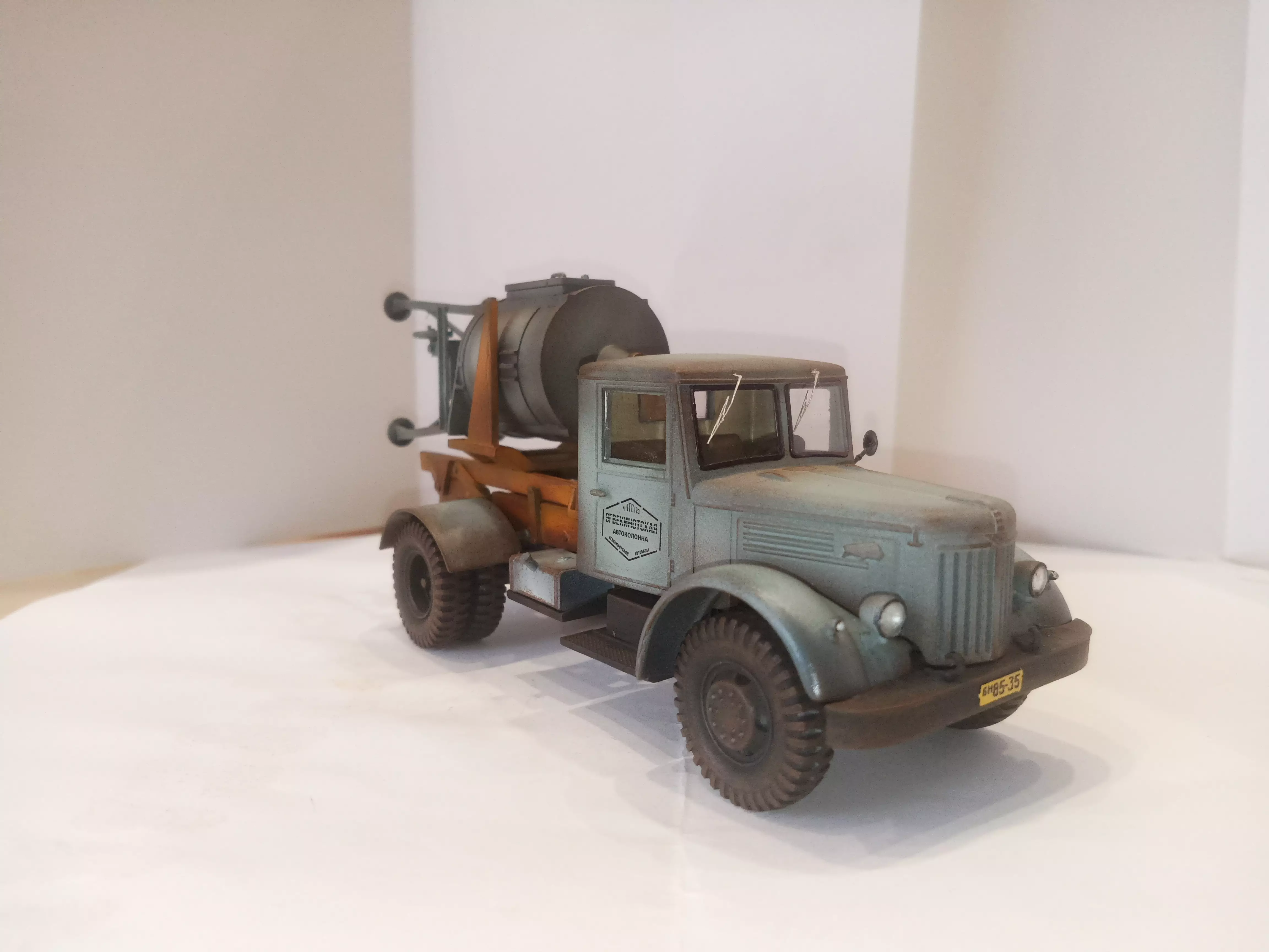 Сборная модель лесовоз с прицепом-роспуском 43204-10