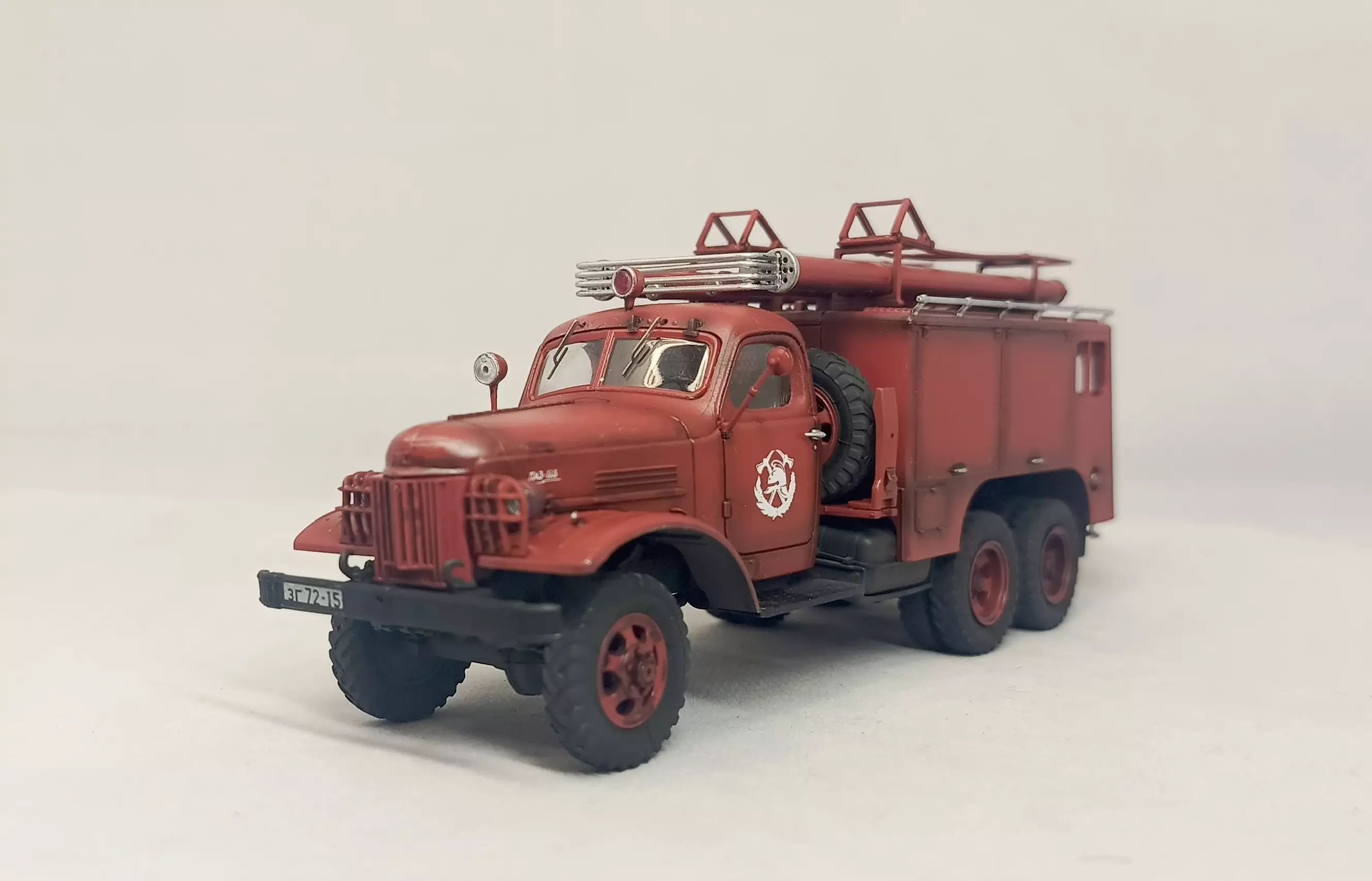 Сборная модель лесовоз с прицепом-роспуском 43204-10