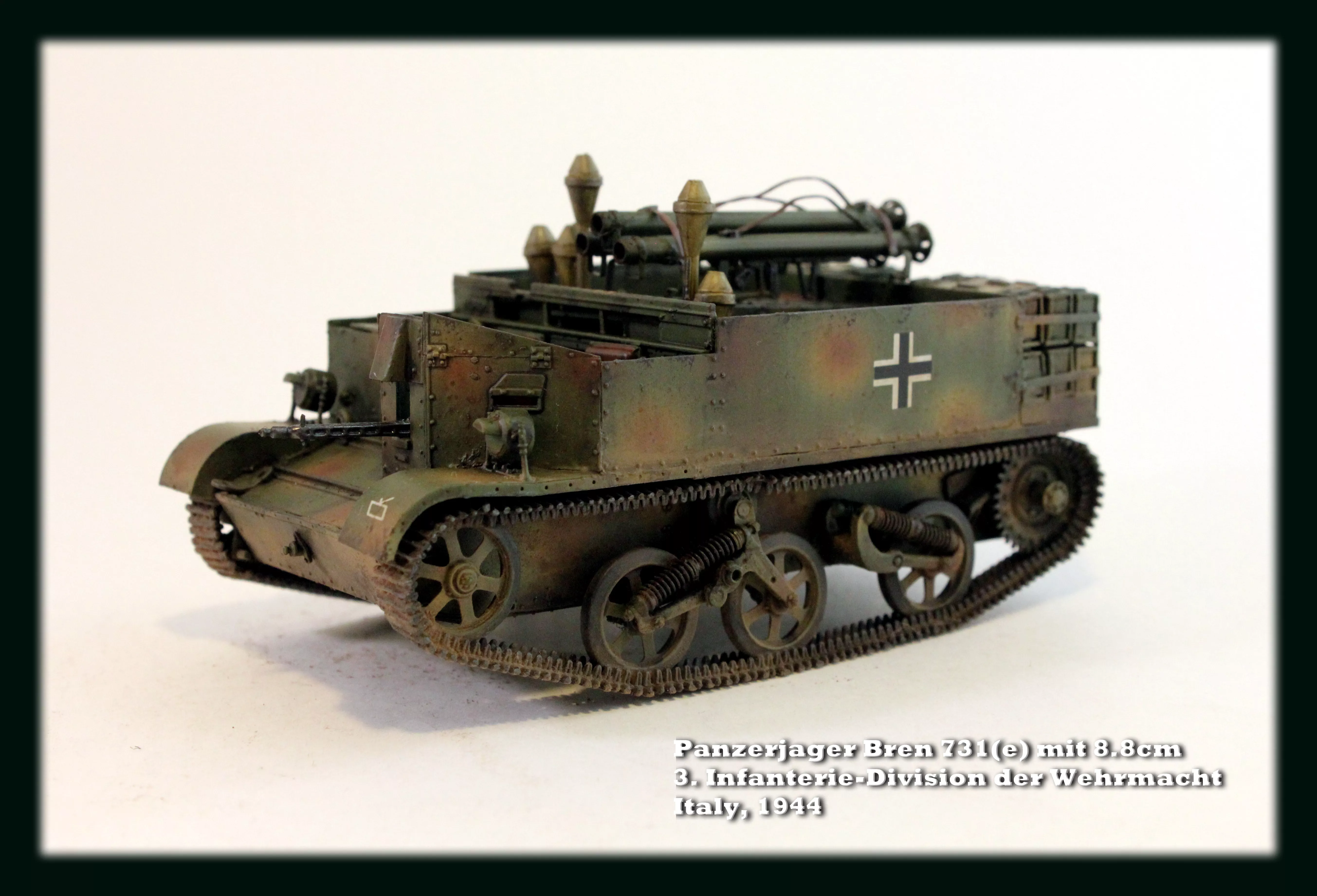 Panzerjager Bren 731(e) mit 8.8 cm Raketenpanzerbuchse