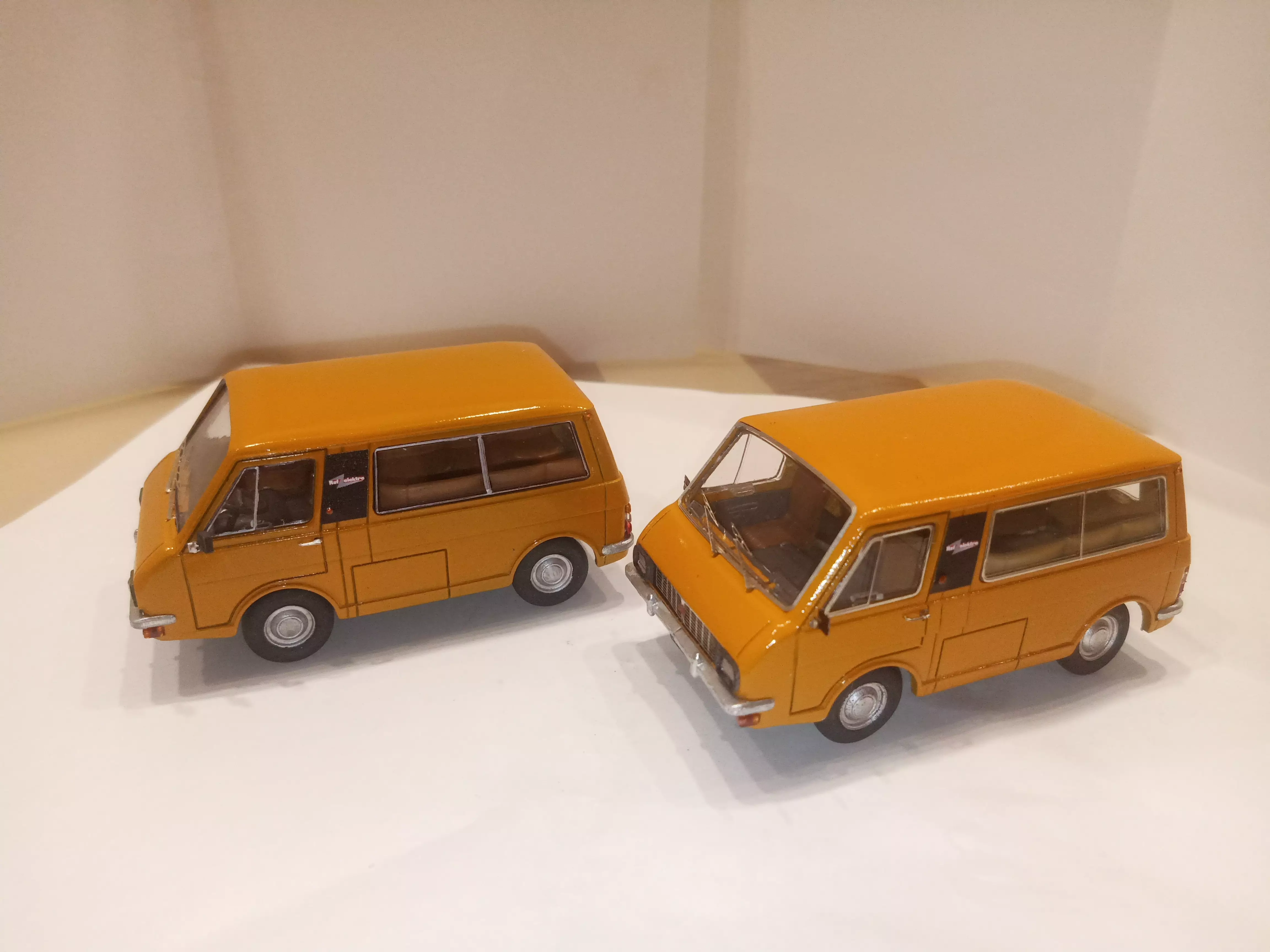 Сборная модель лесовоз с прицепом-роспуском 43204-10