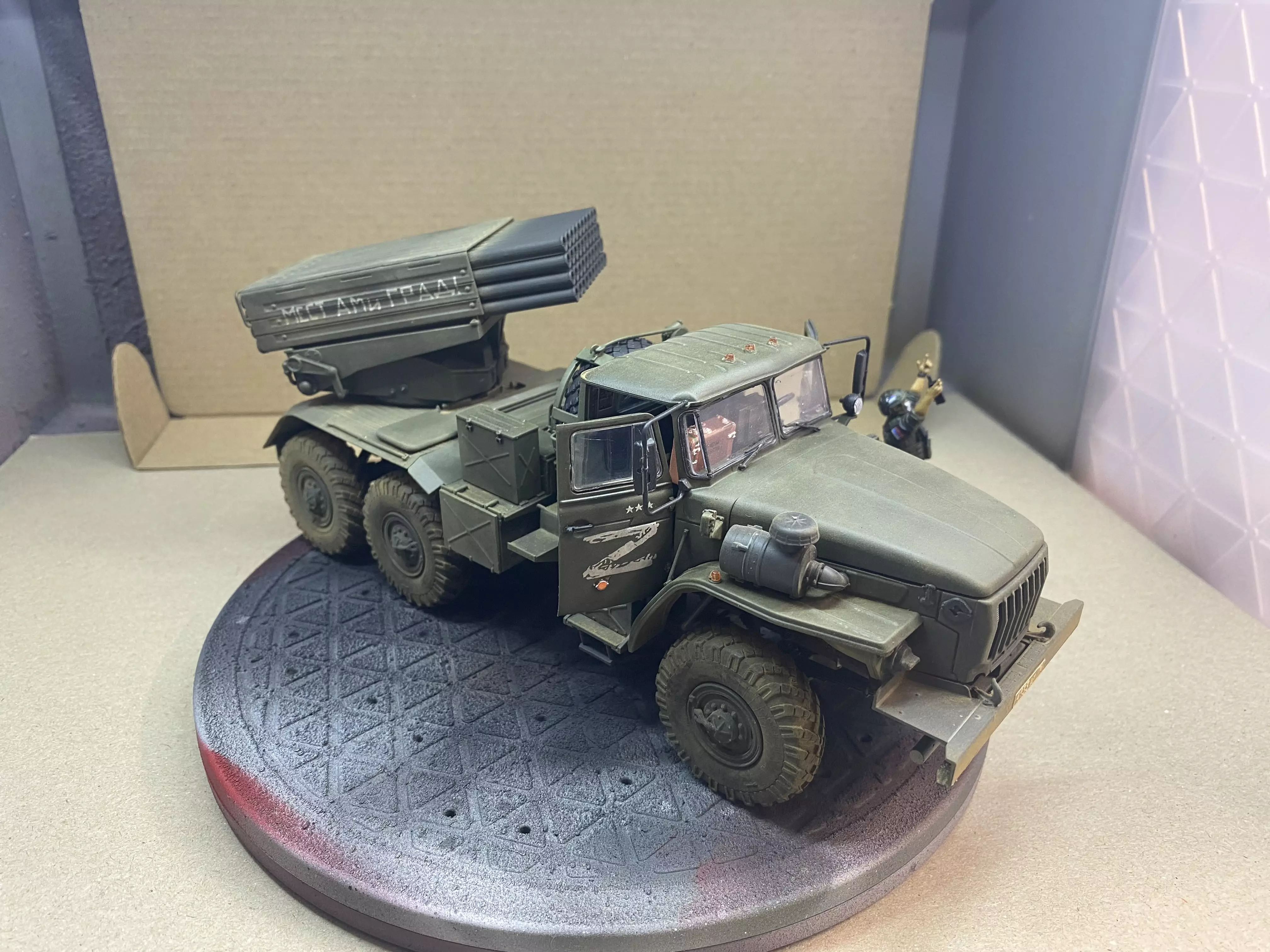 Сборная модель лесовоз с прицепом-роспуском 43204-10