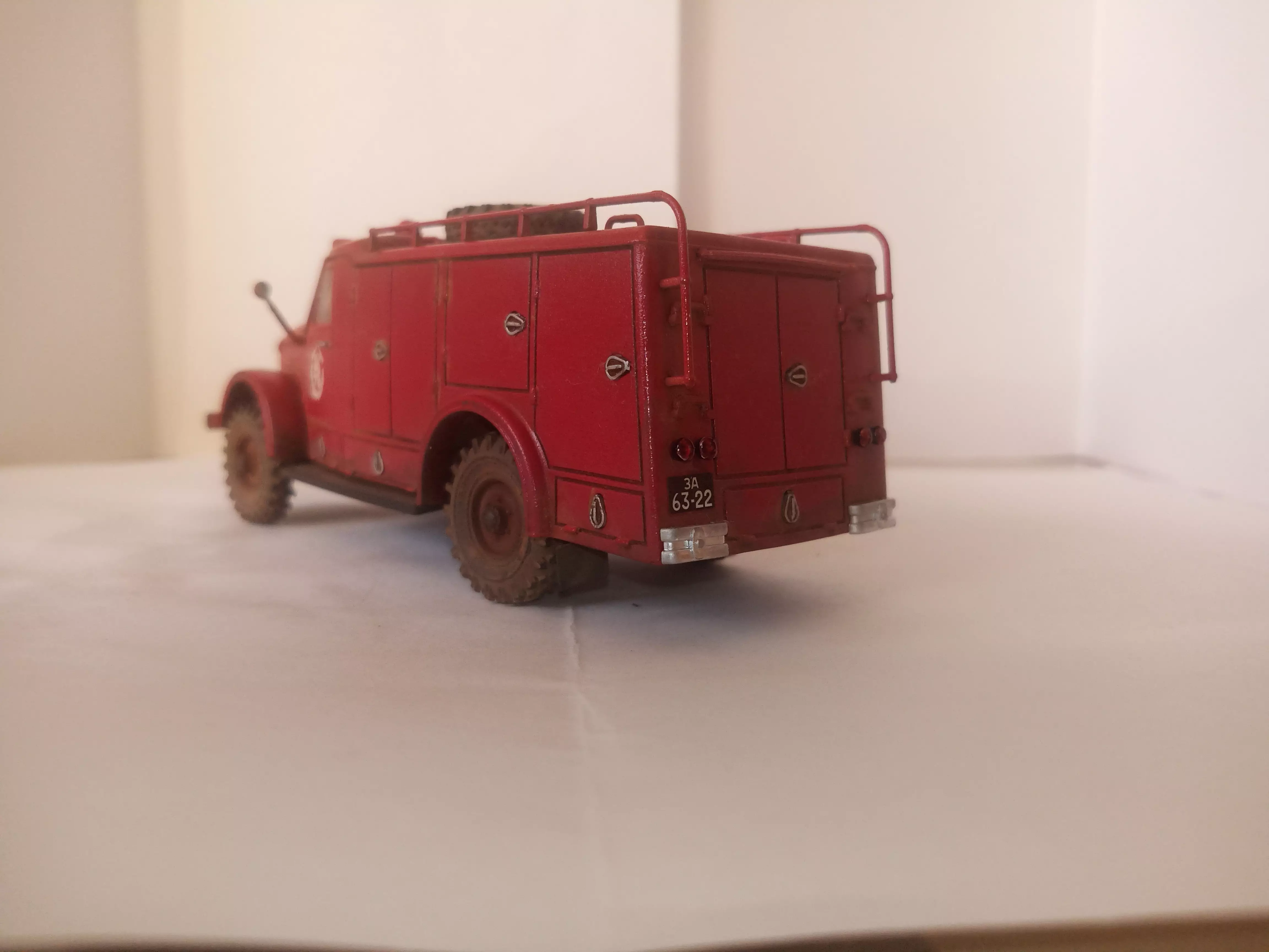 Сборная модель лесовоз с прицепом-роспуском 43204-10