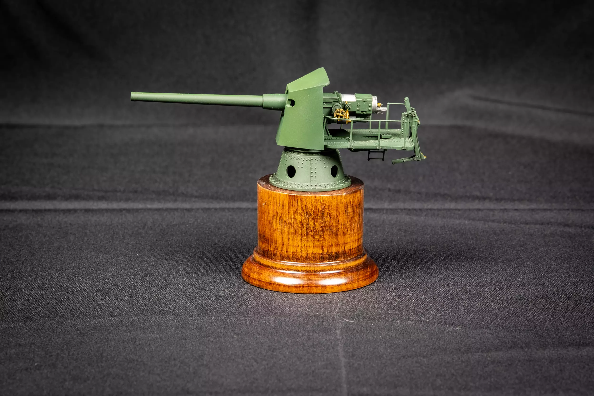 Сборная модель лесовоз с прицепом-роспуском 43204-10