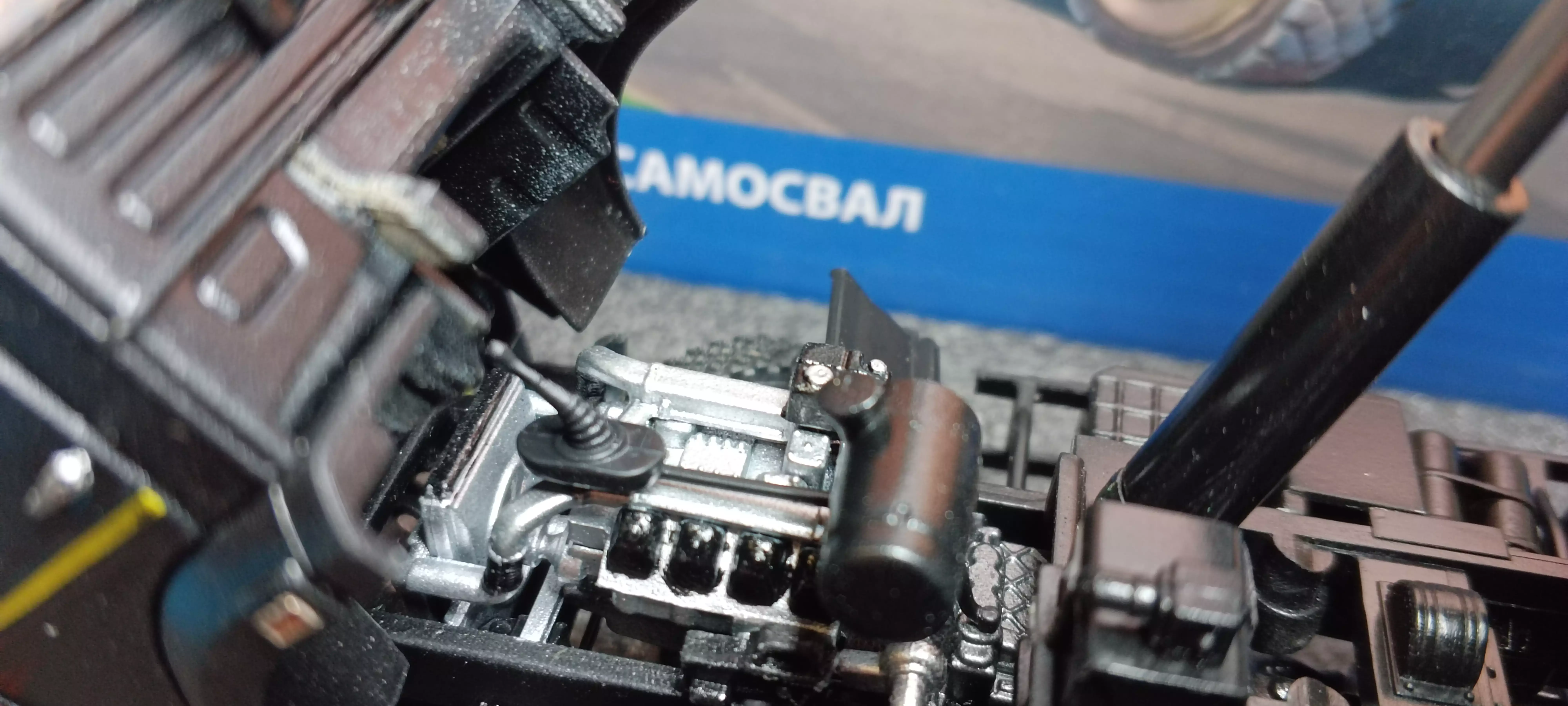 Сборная модель лесовоз с прицепом-роспуском 43204-10