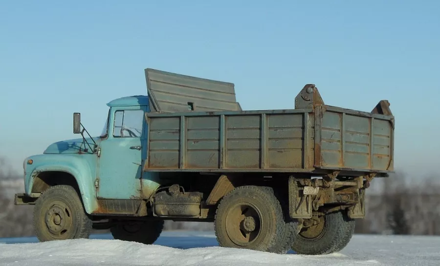 Сборная модель лесовоз с прицепом-роспуском 43204-10