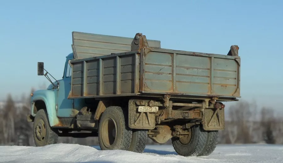 Сборная модель лесовоз с прицепом-роспуском 43204-10