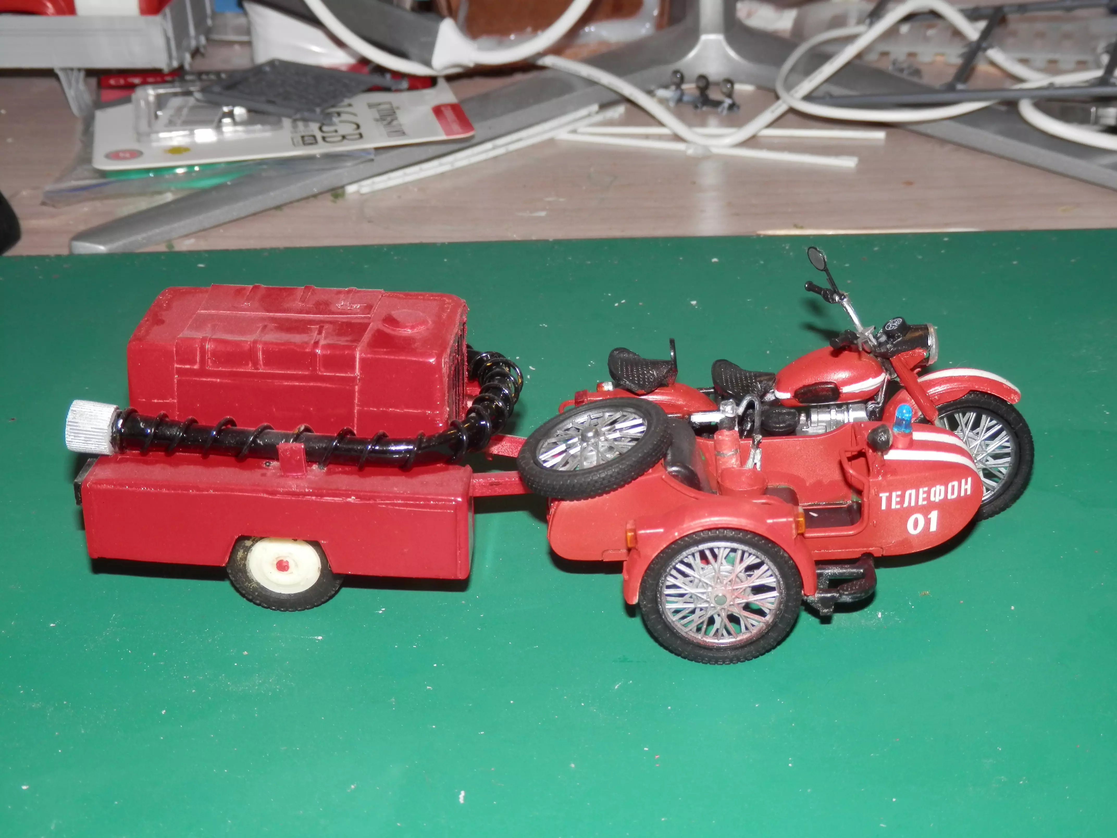 Сборная модель лесовоз с прицепом-роспуском 43204-10