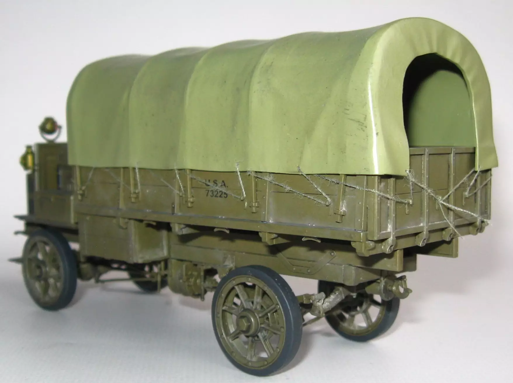 Сборная модель лесовоз с прицепом-роспуском 43204-10