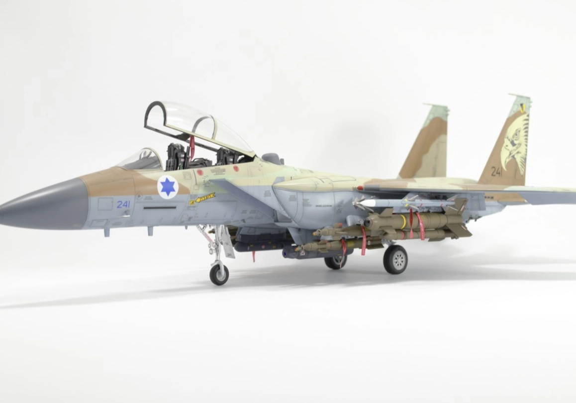 Сборная модель лесовоз с прицепом-роспуском 43204-10