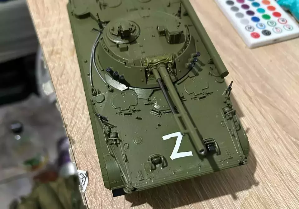 Сборная модель лесовоз с прицепом-роспуском 43204-10