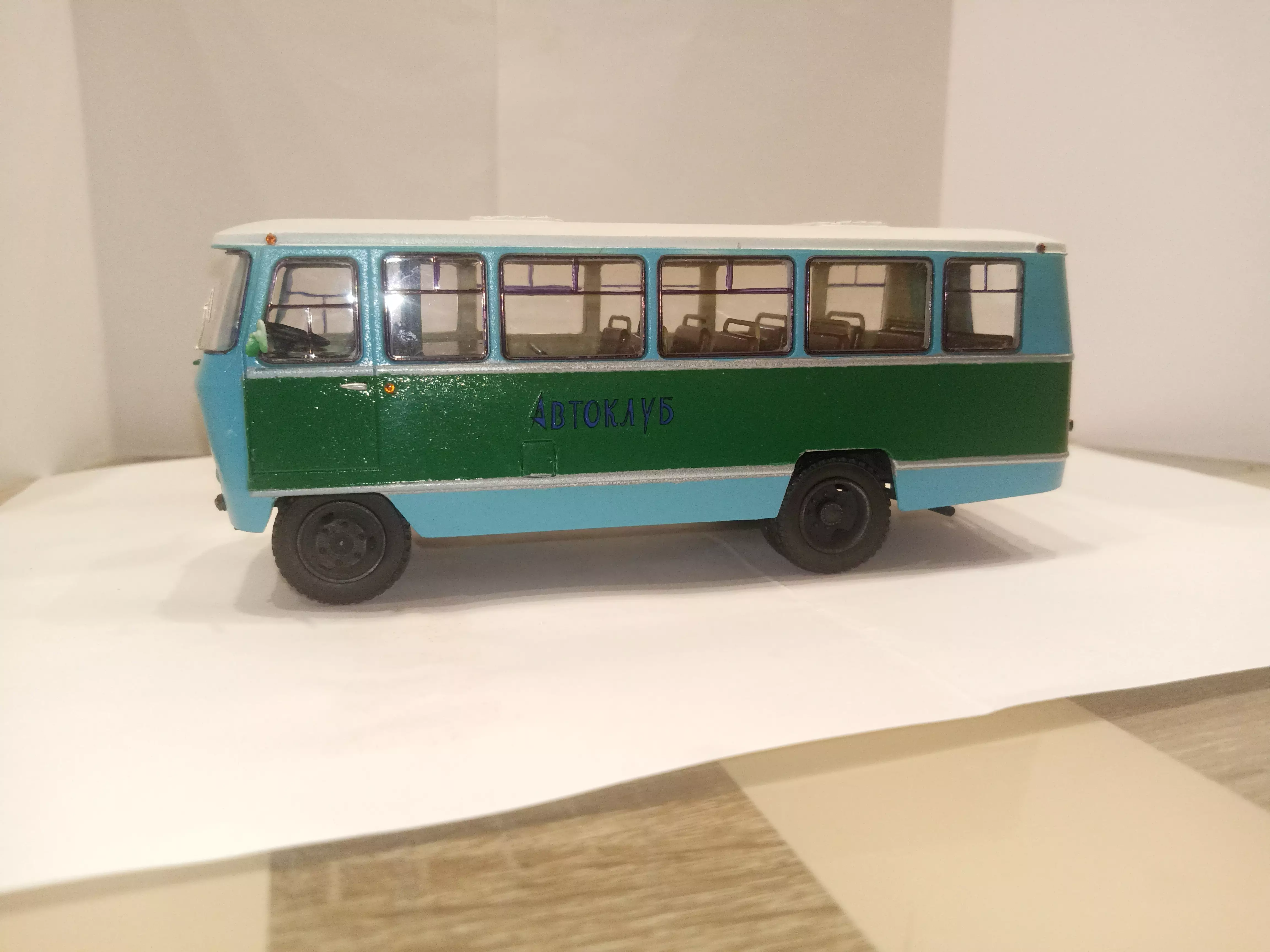 Сборная модель лесовоз с прицепом-роспуском 43204-10