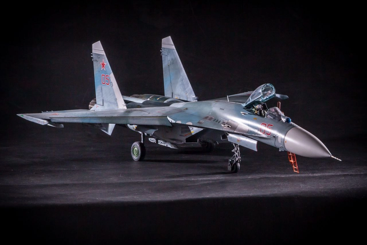 Сборная модель лесовоз с прицепом-роспуском 43204-10
