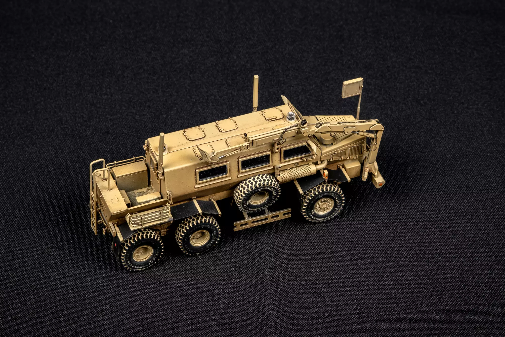 Сборная модель лесовоз с прицепом-роспуском 43204-10