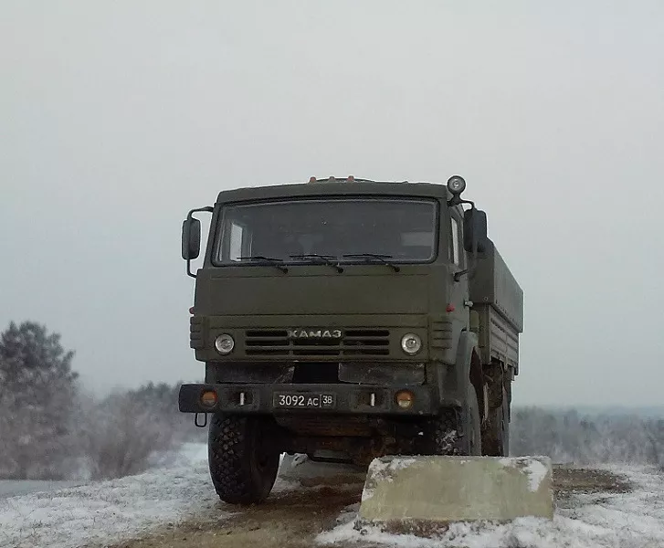 Сборная модель КАМАЗ-4350 4x4 Мустанг