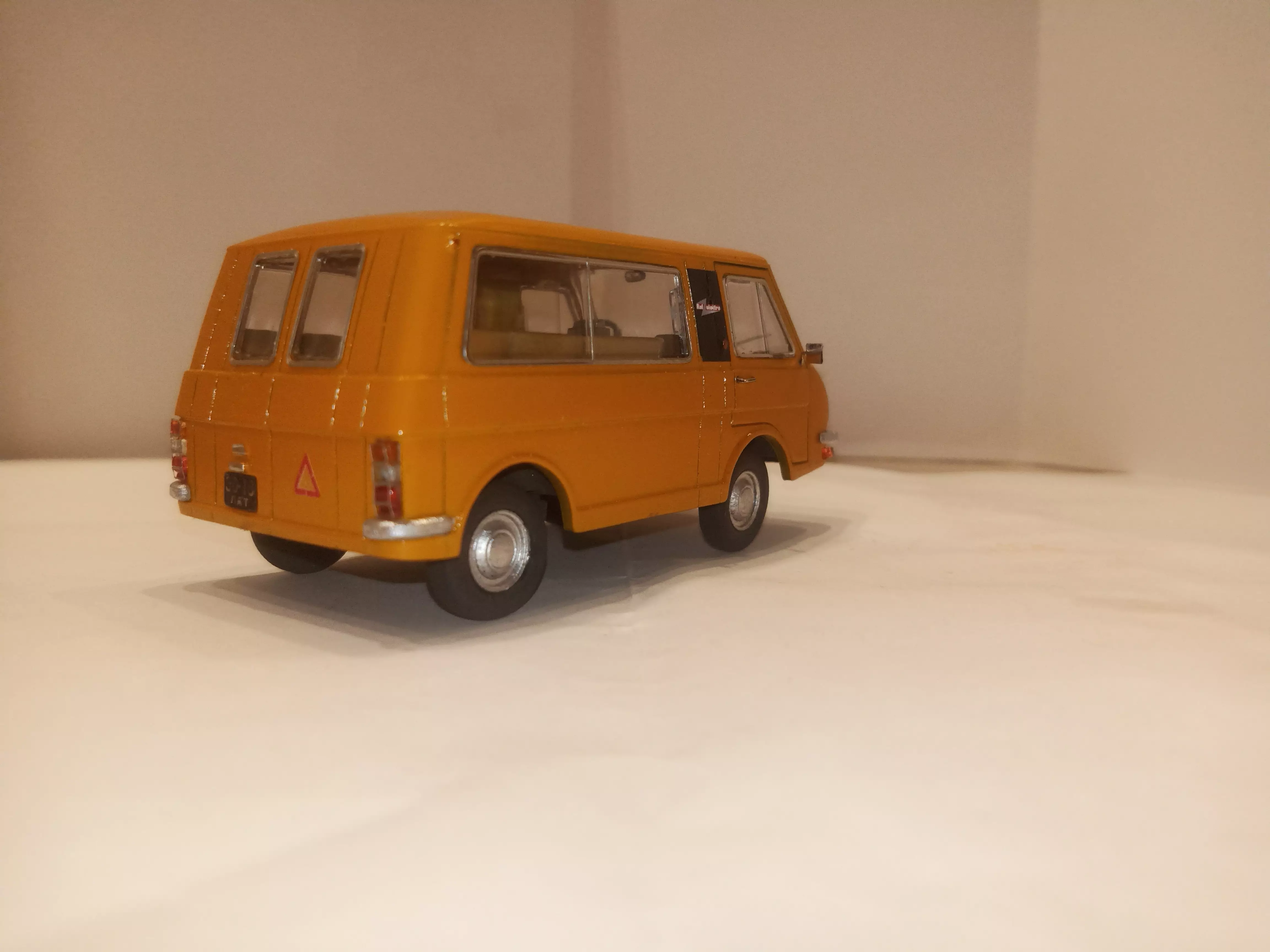 Сборная модель лесовоз с прицепом-роспуском 43204-10