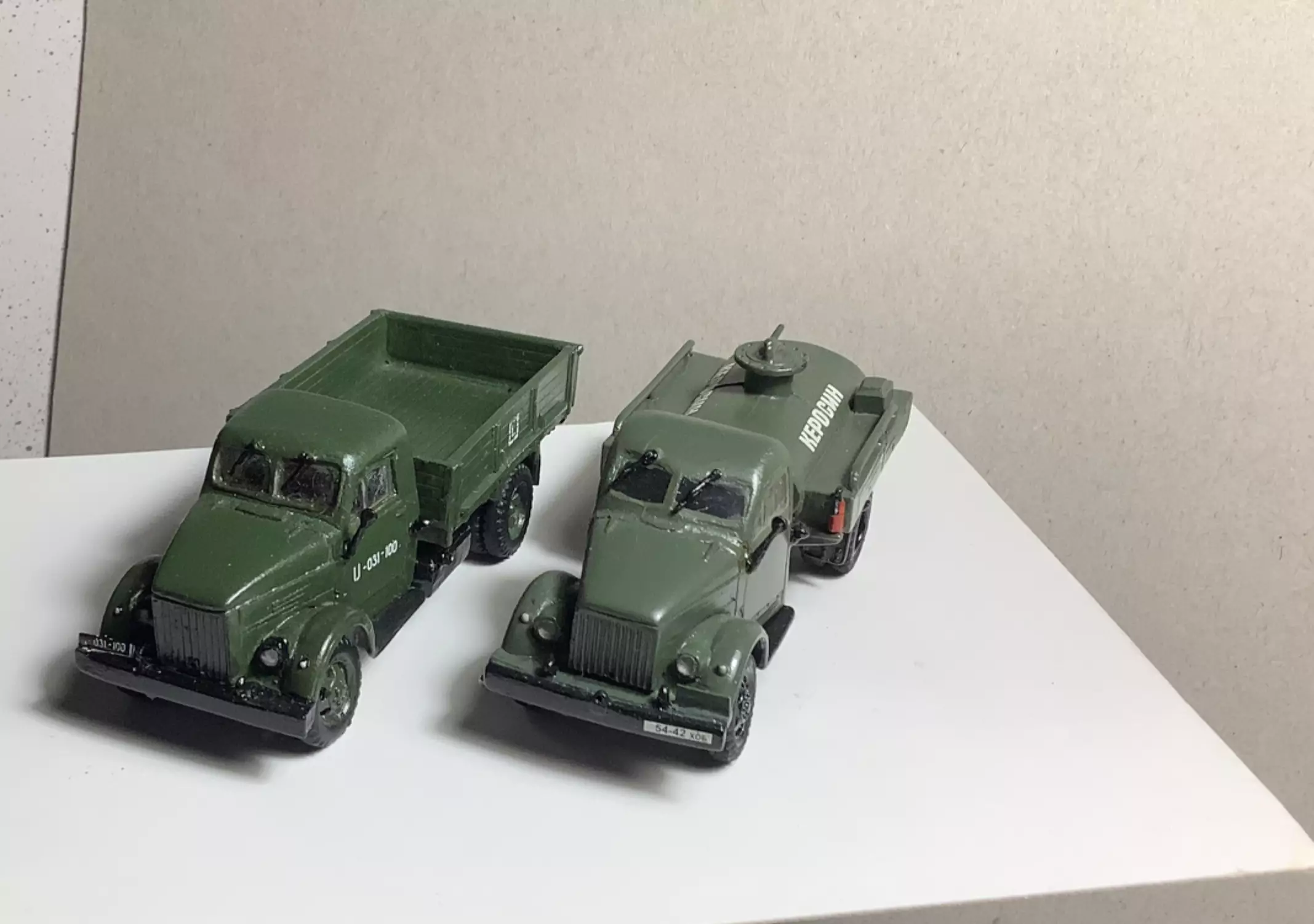 Сборная модель лесовоз с прицепом-роспуском 43204-10