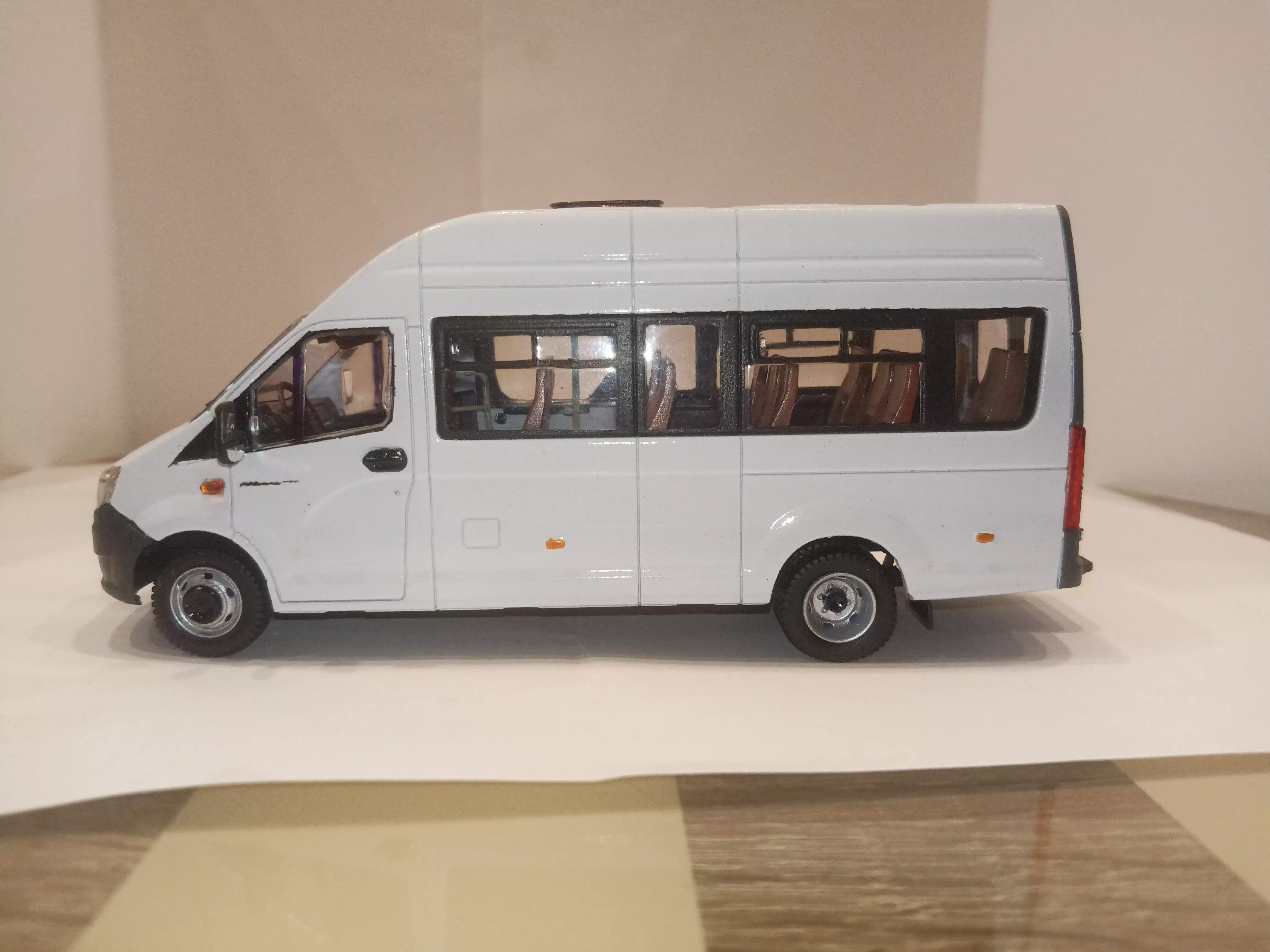 Сборная модель лесовоз с прицепом-роспуском 43204-10