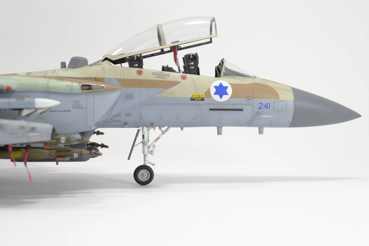 Сборная модель лесовоз с прицепом-роспуском 43204-10