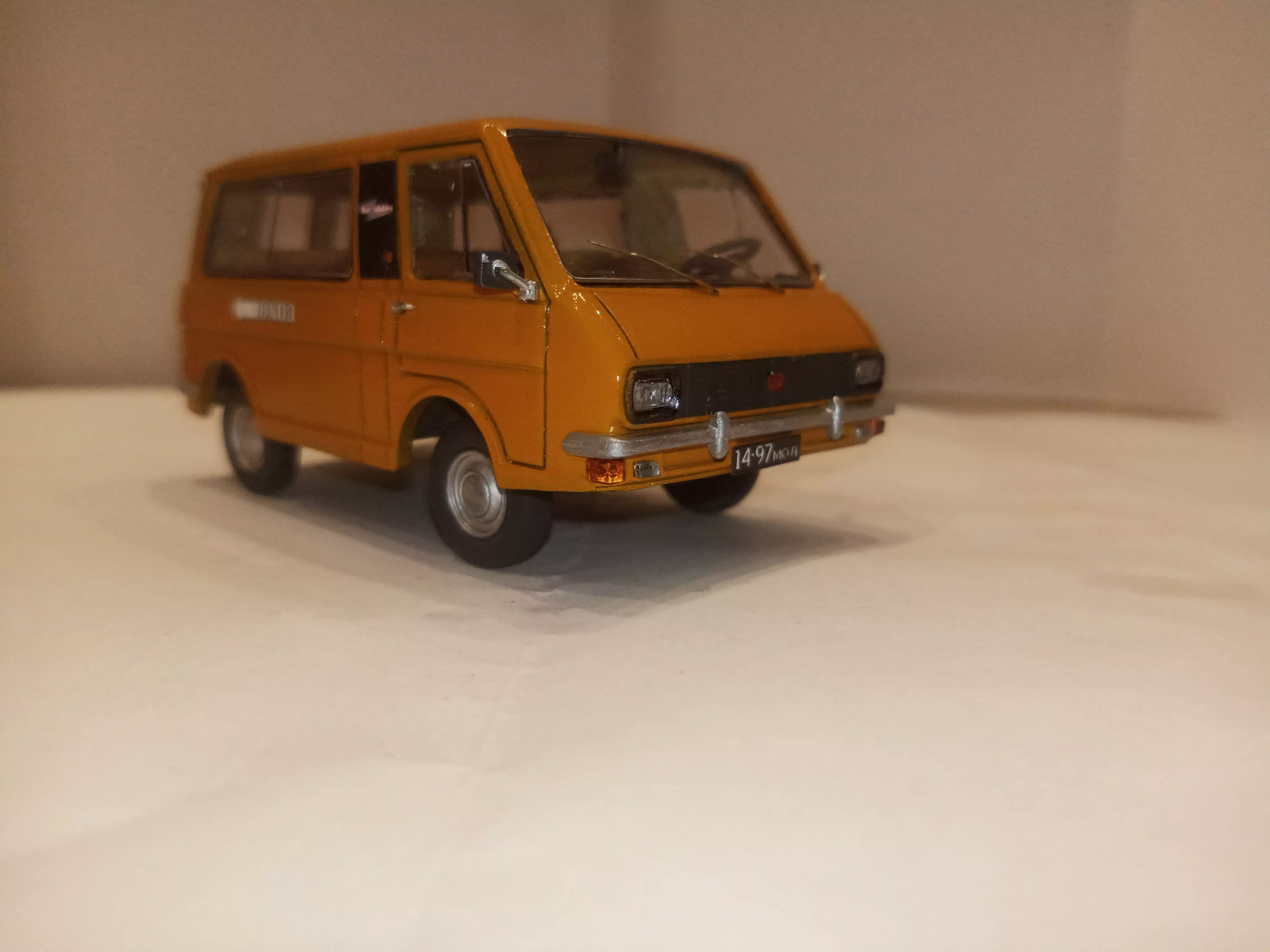 Сборная модель лесовоз с прицепом-роспуском 43204-10