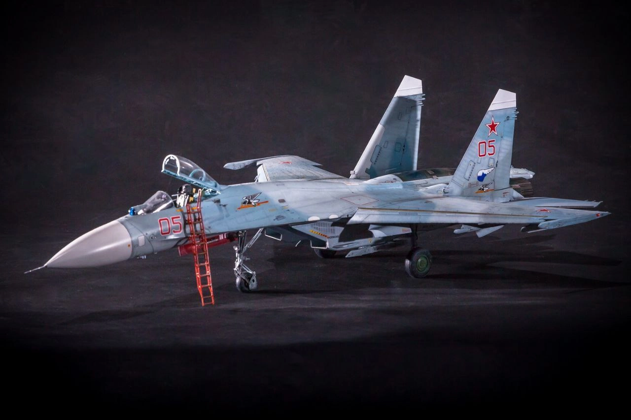 Сборная модель лесовоз с прицепом-роспуском 43204-10