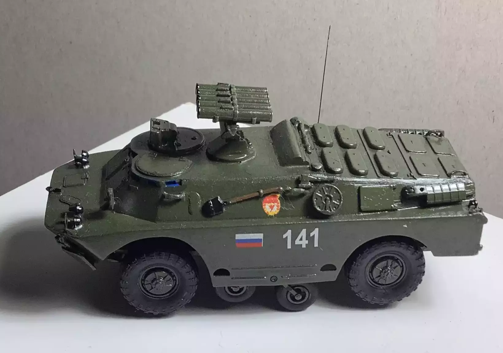 Сборная модель лесовоз с прицепом-роспуском 43204-10