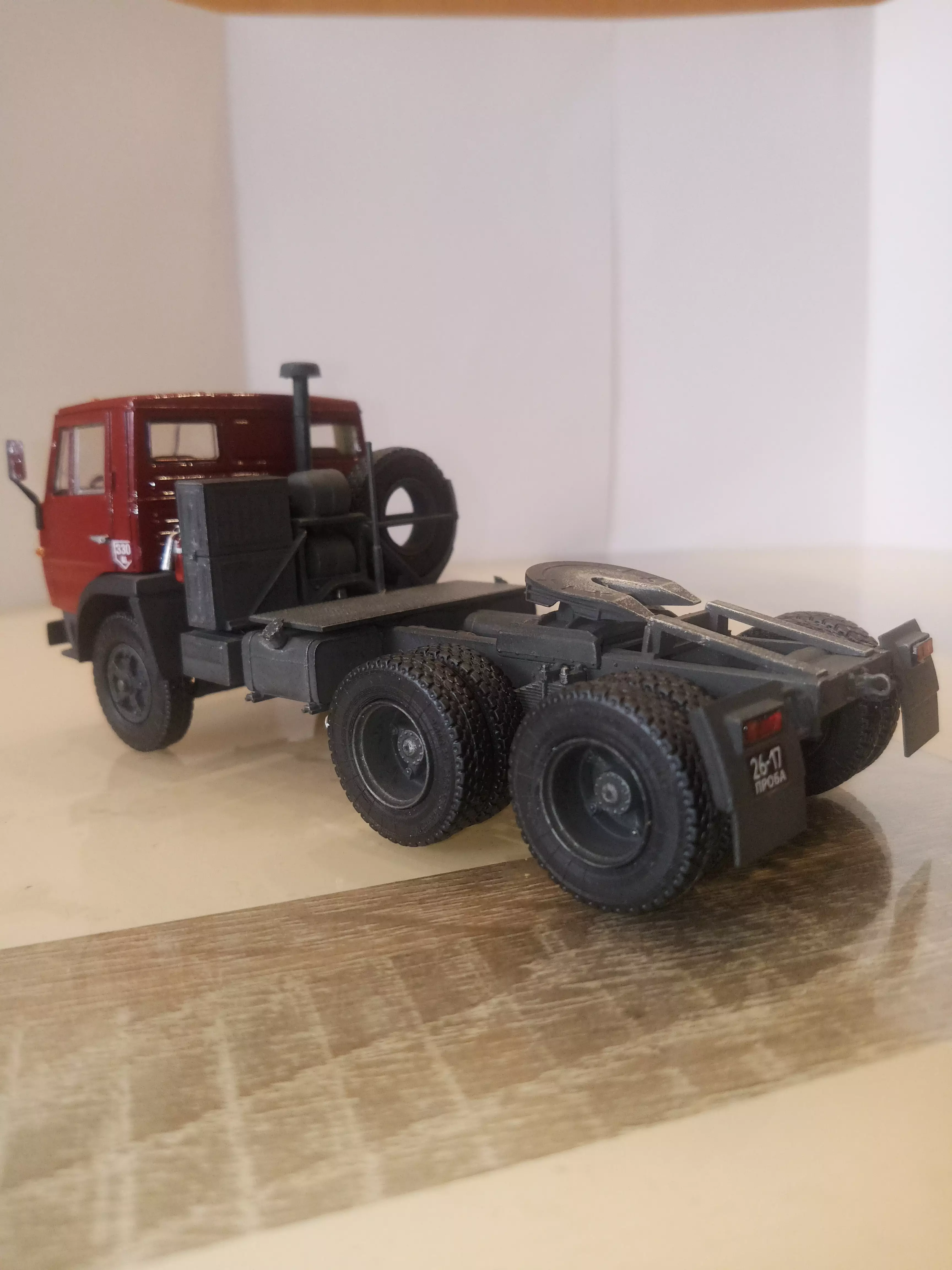 Сборная модель лесовоз с прицепом-роспуском 43204-10