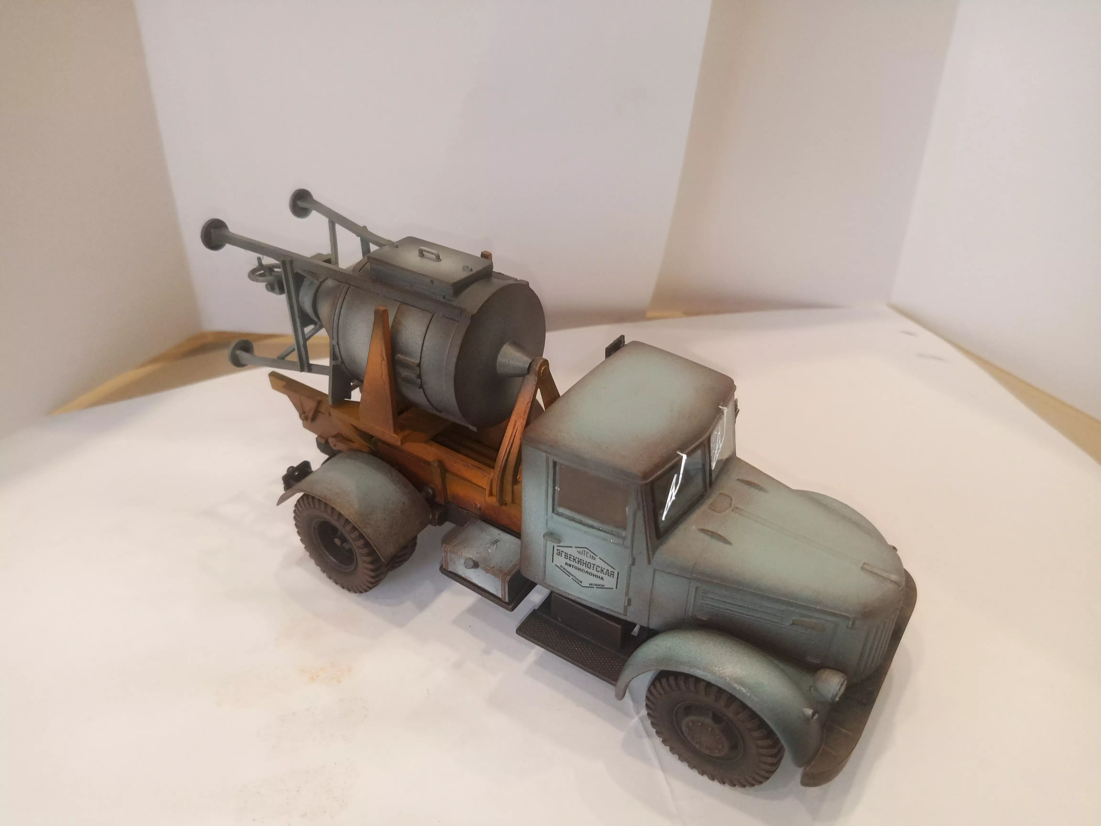 Сборная модель лесовоз с прицепом-роспуском 43204-10