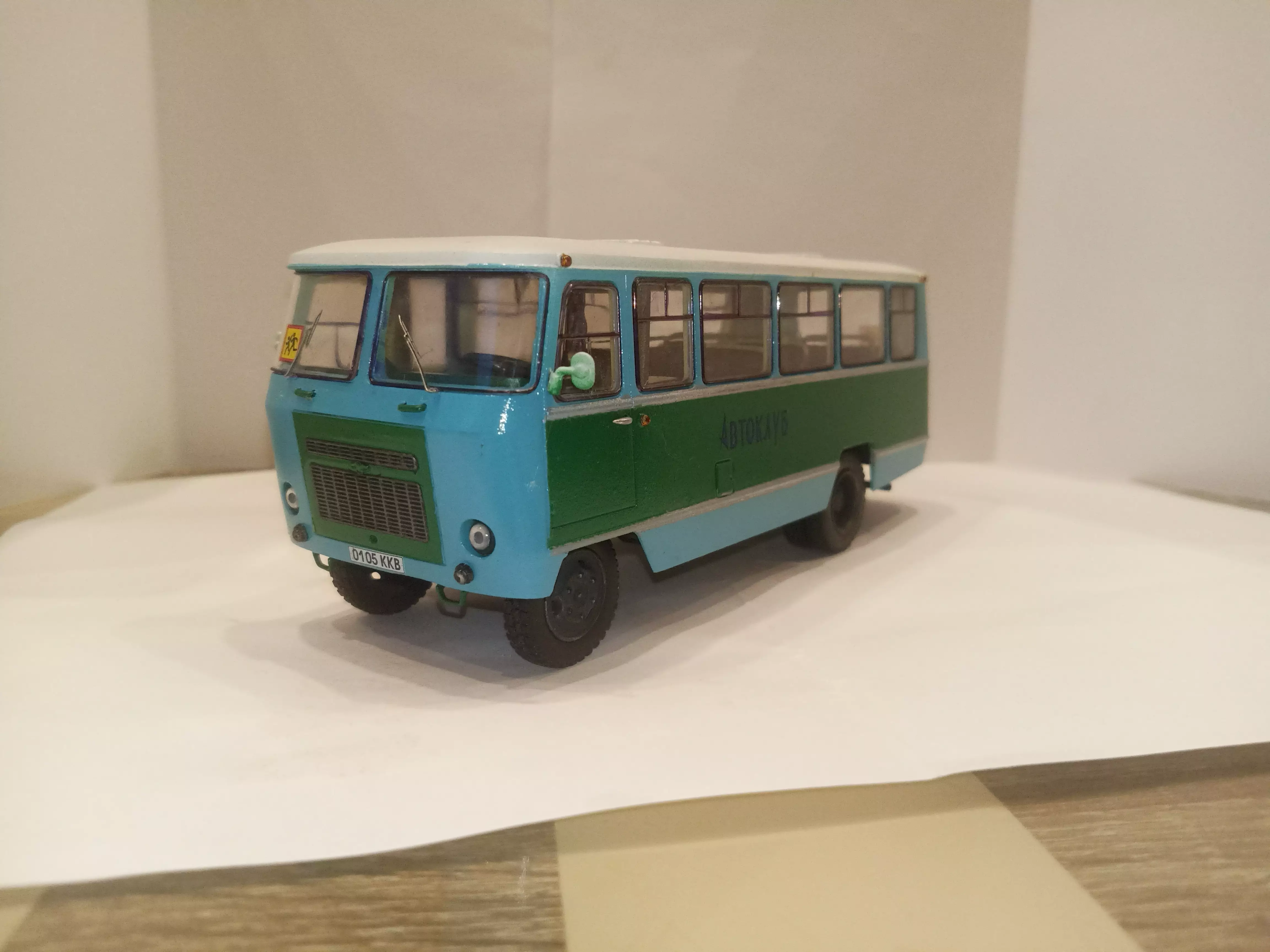 Сборная модель лесовоз с прицепом-роспуском 43204-10