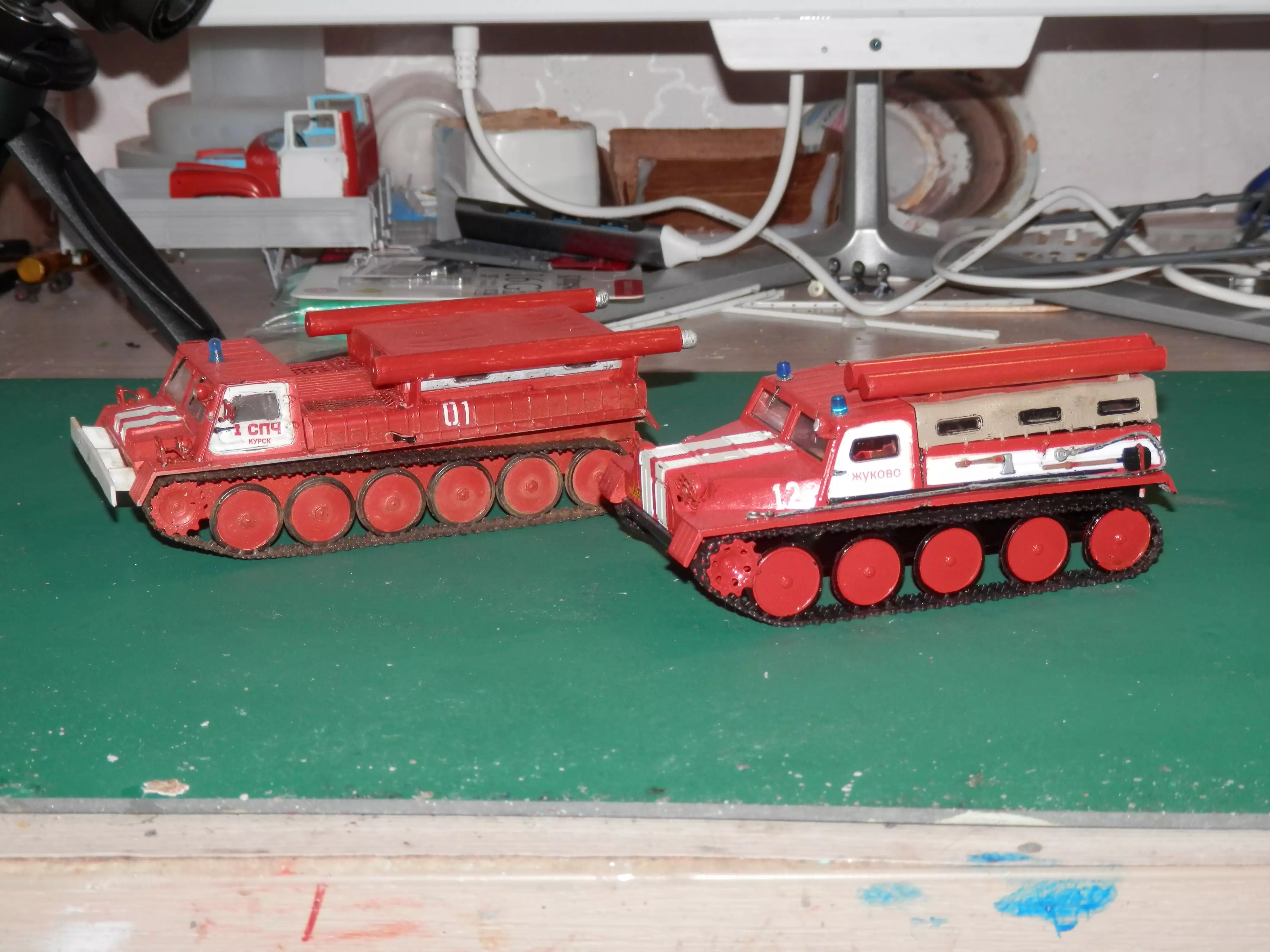 Сборная модель лесовоз с прицепом-роспуском 43204-10