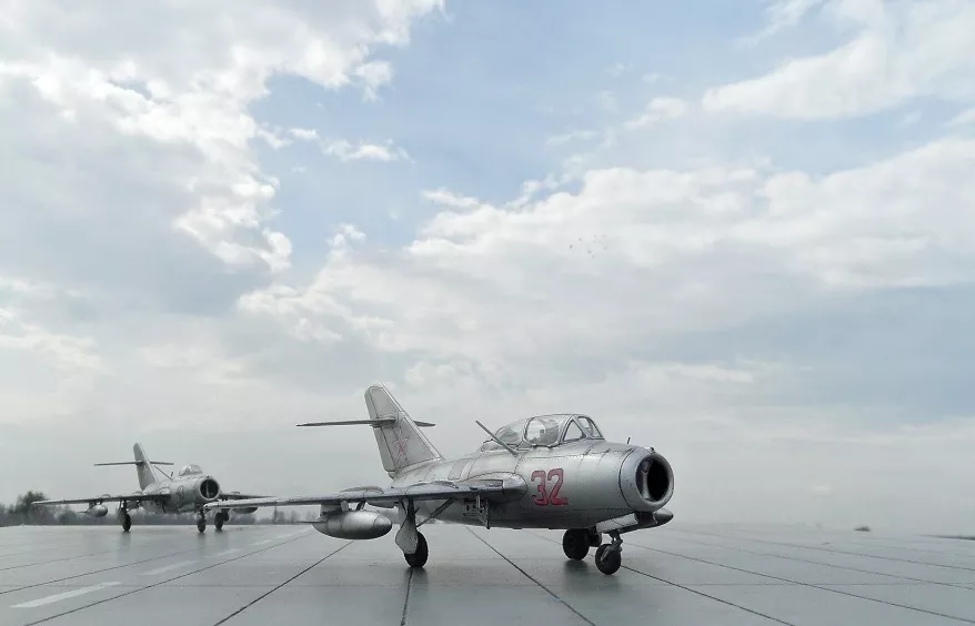 Самолет MIG-15 UTI Midget