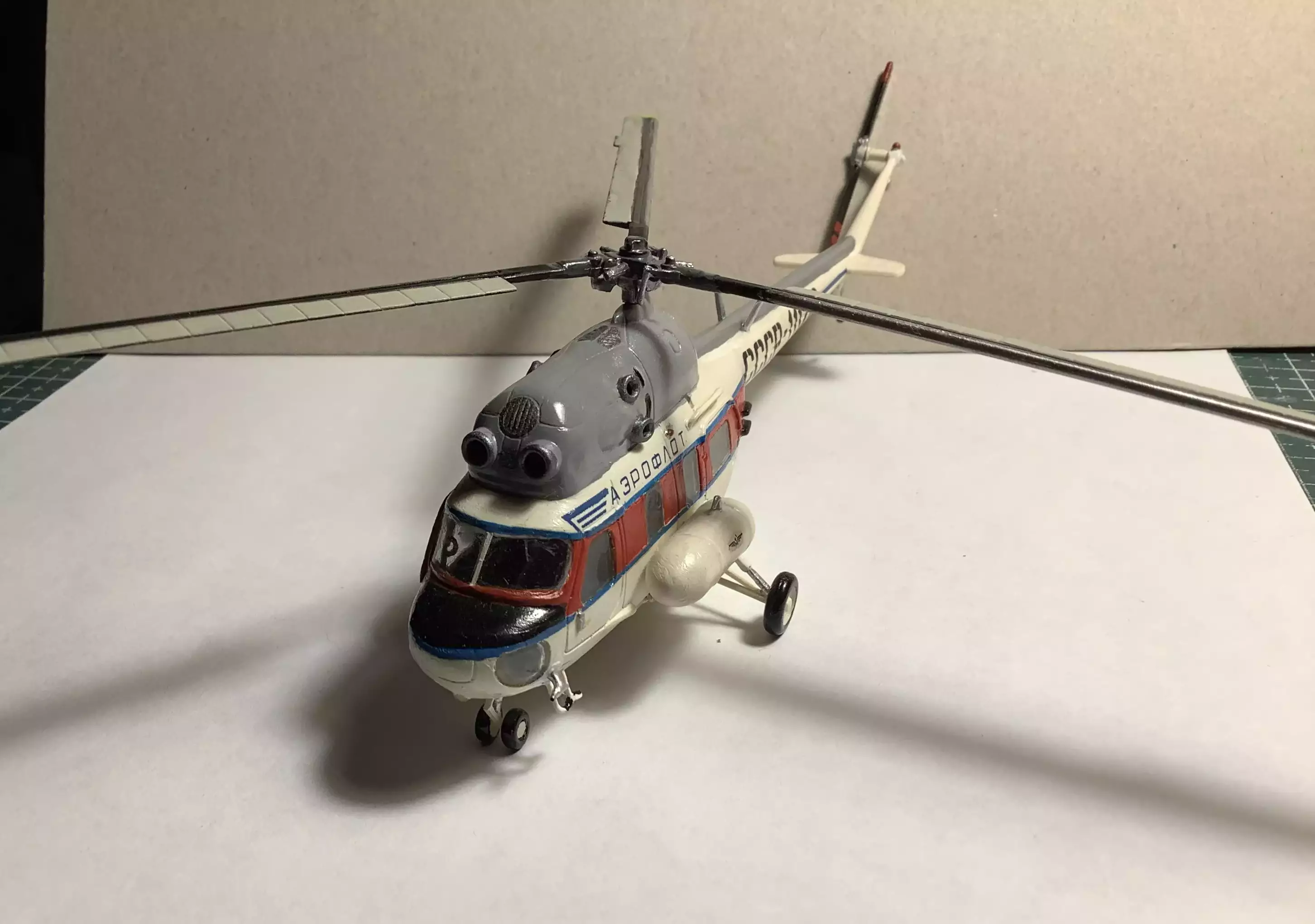 Сборная модель лесовоз с прицепом-роспуском 43204-10