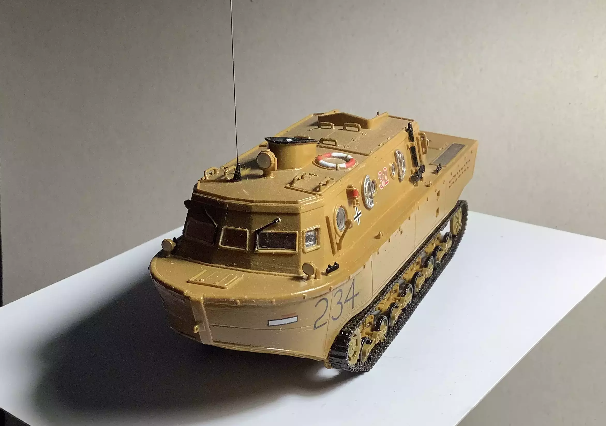 Сборная модель лесовоз с прицепом-роспуском 43204-10