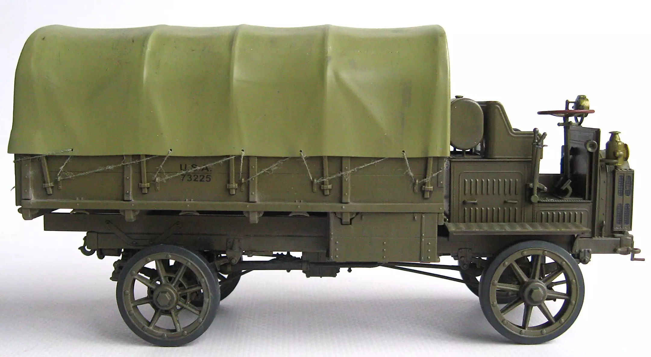 Сборная модель лесовоз с прицепом-роспуском 43204-10