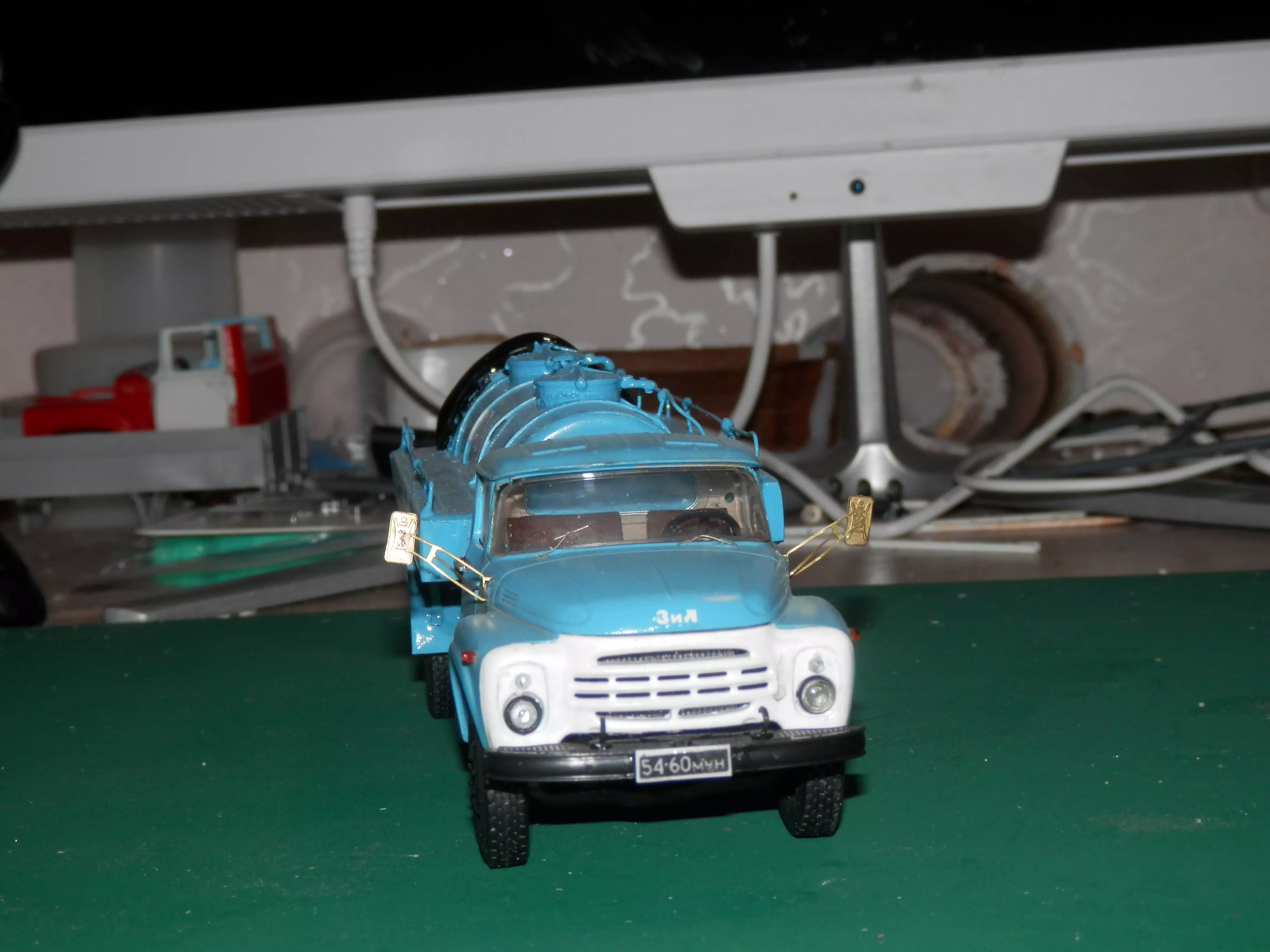 Сборная модель лесовоз с прицепом-роспуском 43204-10