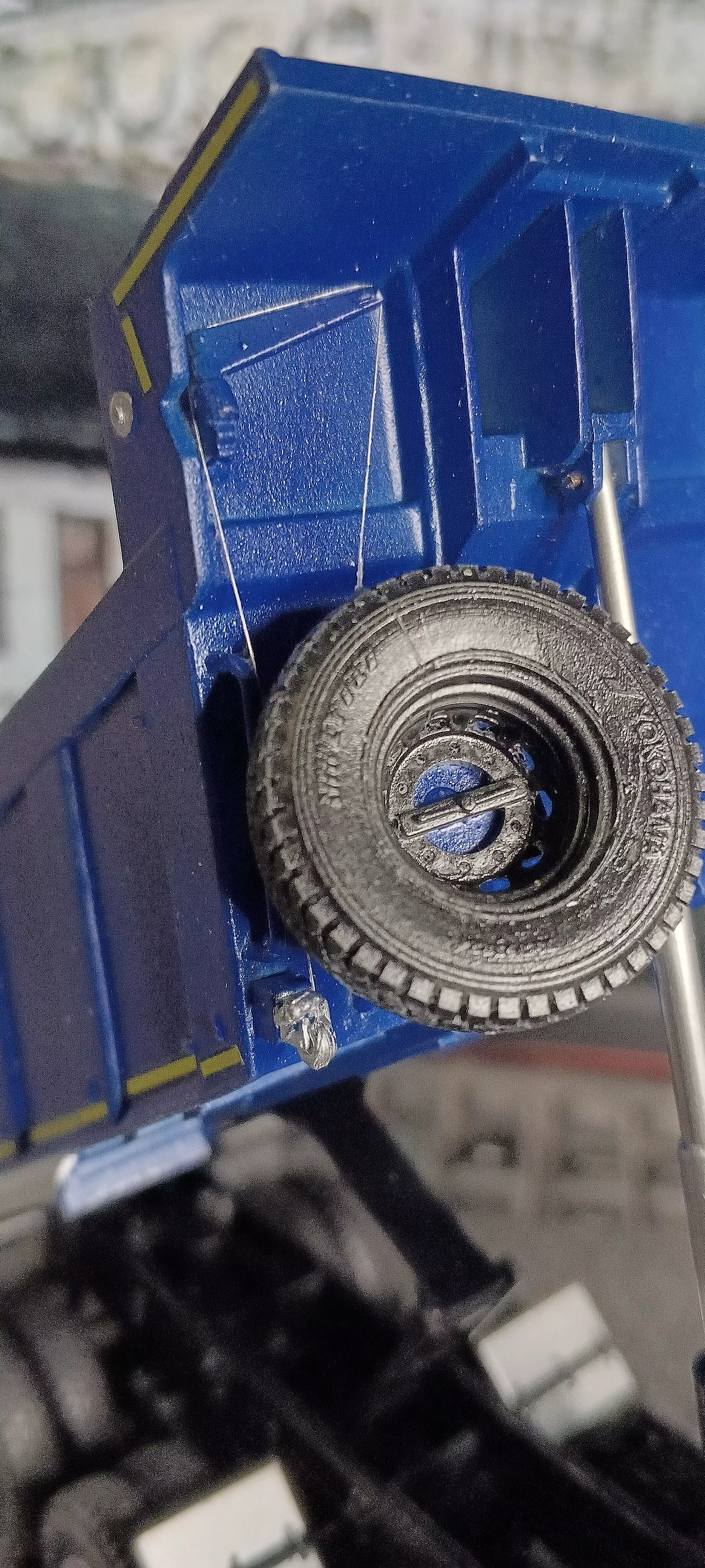 Сборная модель лесовоз с прицепом-роспуском 43204-10