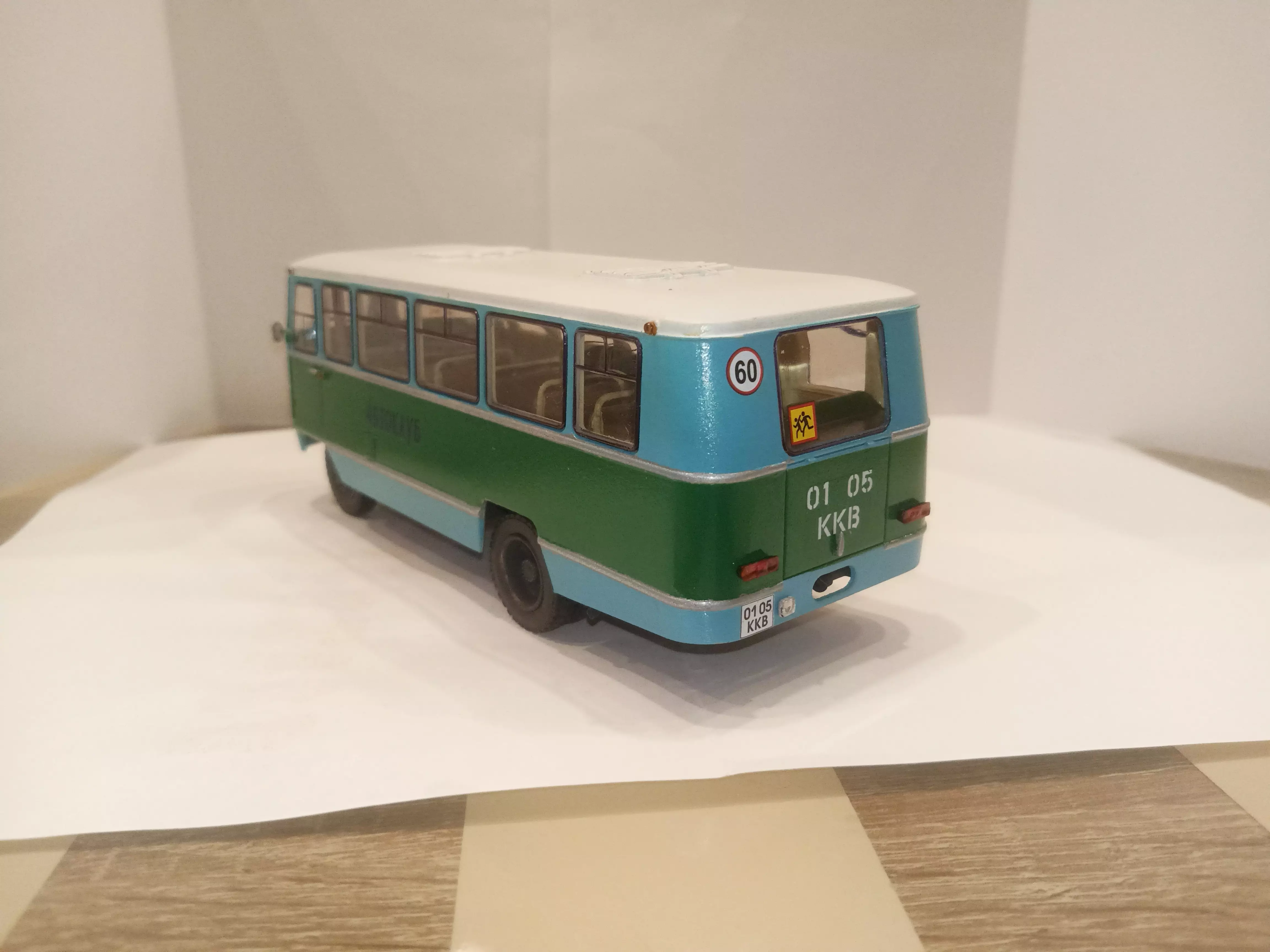 Сборная модель лесовоз с прицепом-роспуском 43204-10