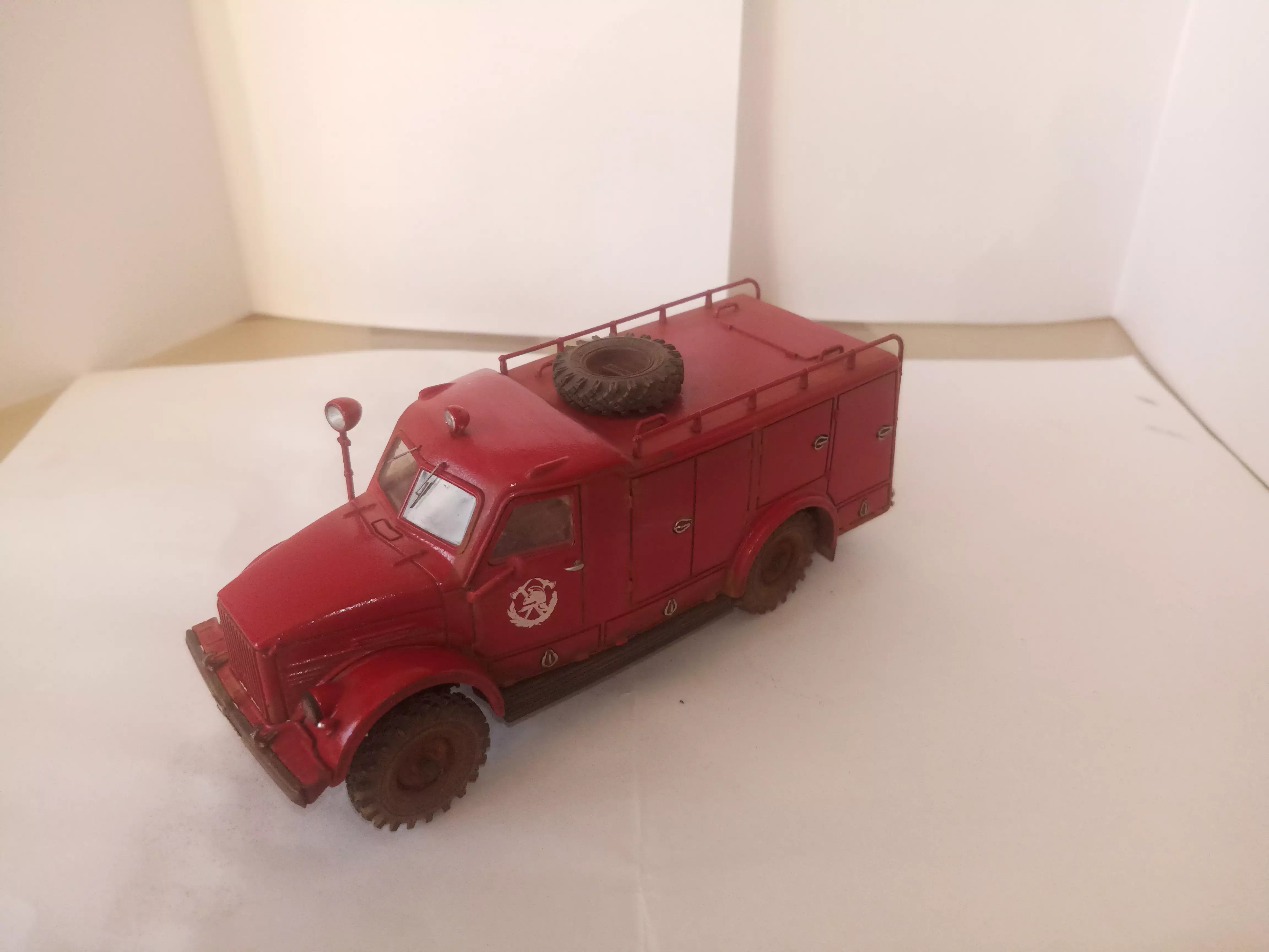 Сборная модель лесовоз с прицепом-роспуском 43204-10