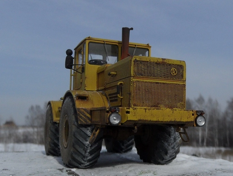 Сборная модель лесовоз с прицепом-роспуском 43204-10