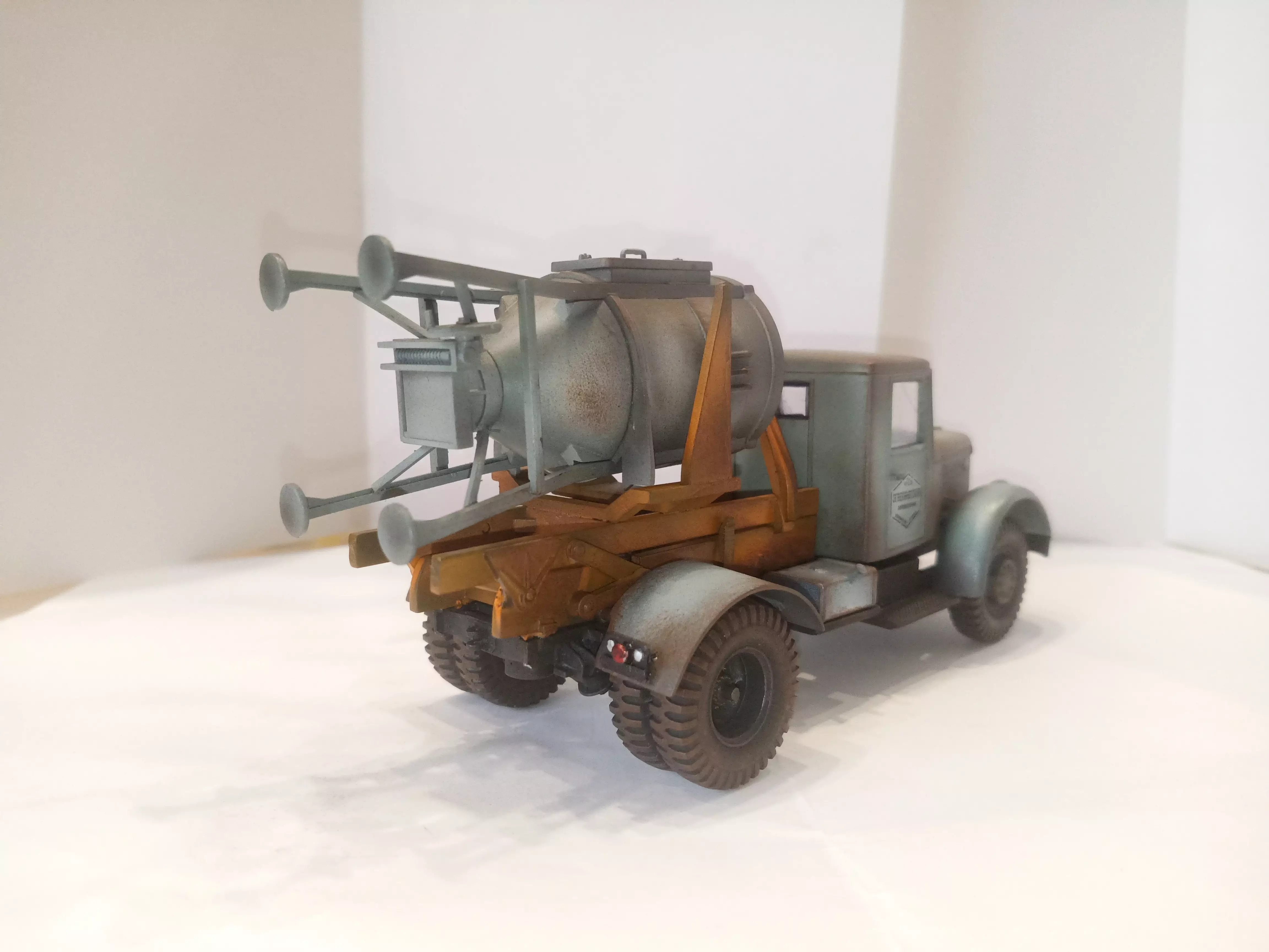 Сборная модель лесовоз с прицепом-роспуском 43204-10