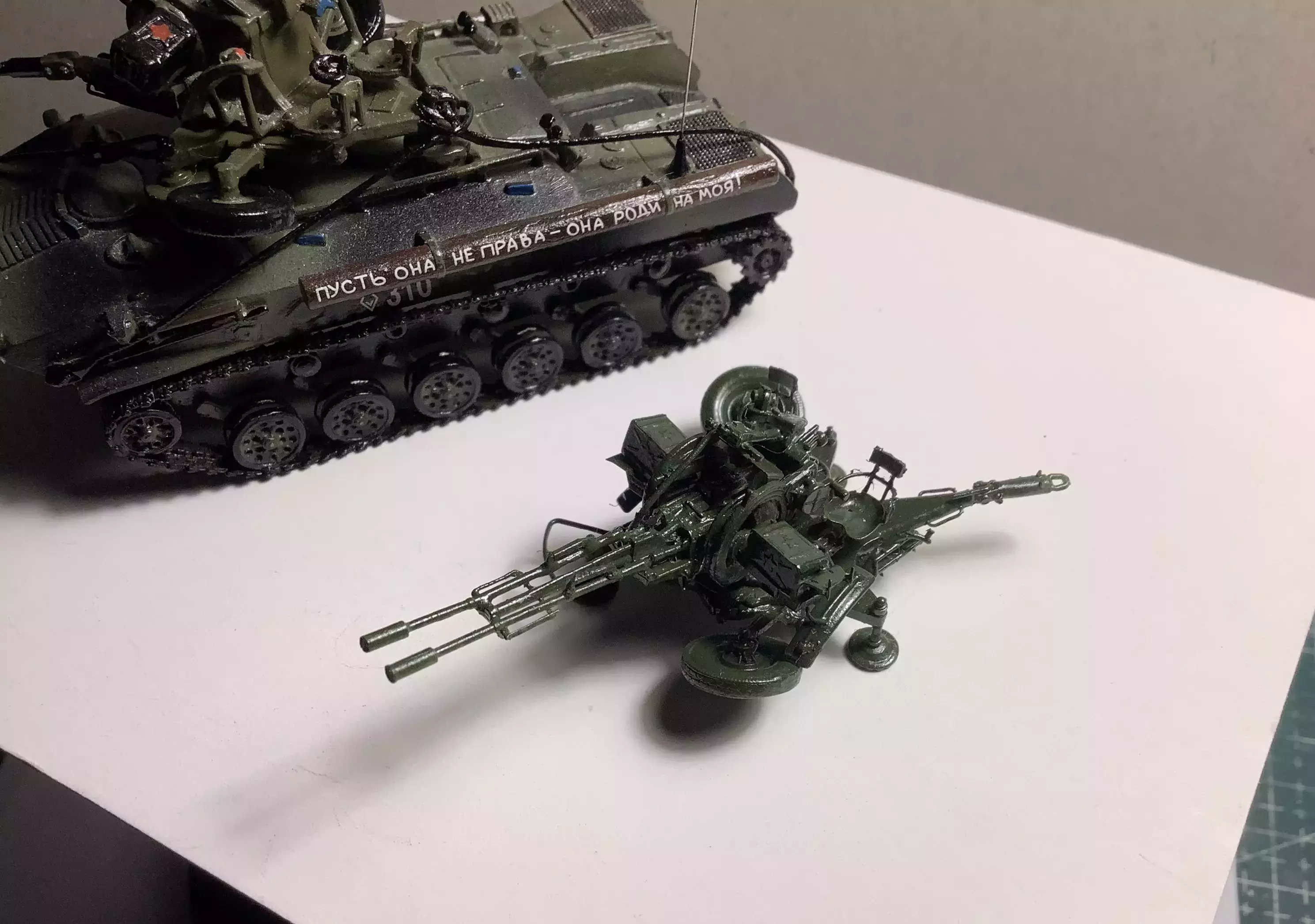 Сборная модель лесовоз с прицепом-роспуском 43204-10