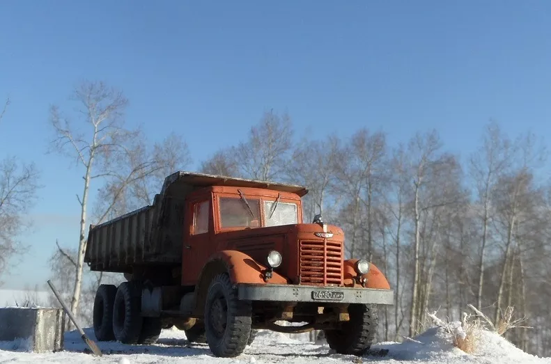 Сборная модель ЯАЗ-210Е самосвал, 1951 г.