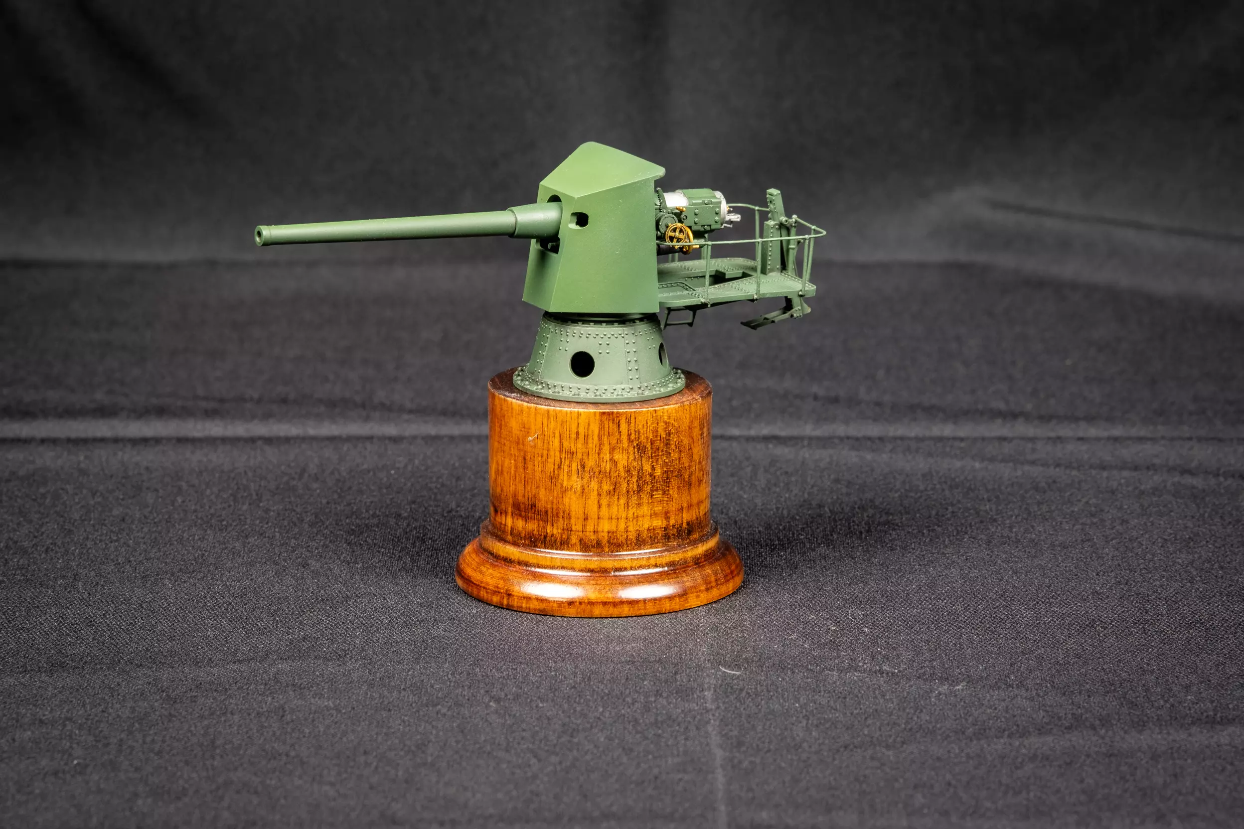 Сборная модель лесовоз с прицепом-роспуском 43204-10